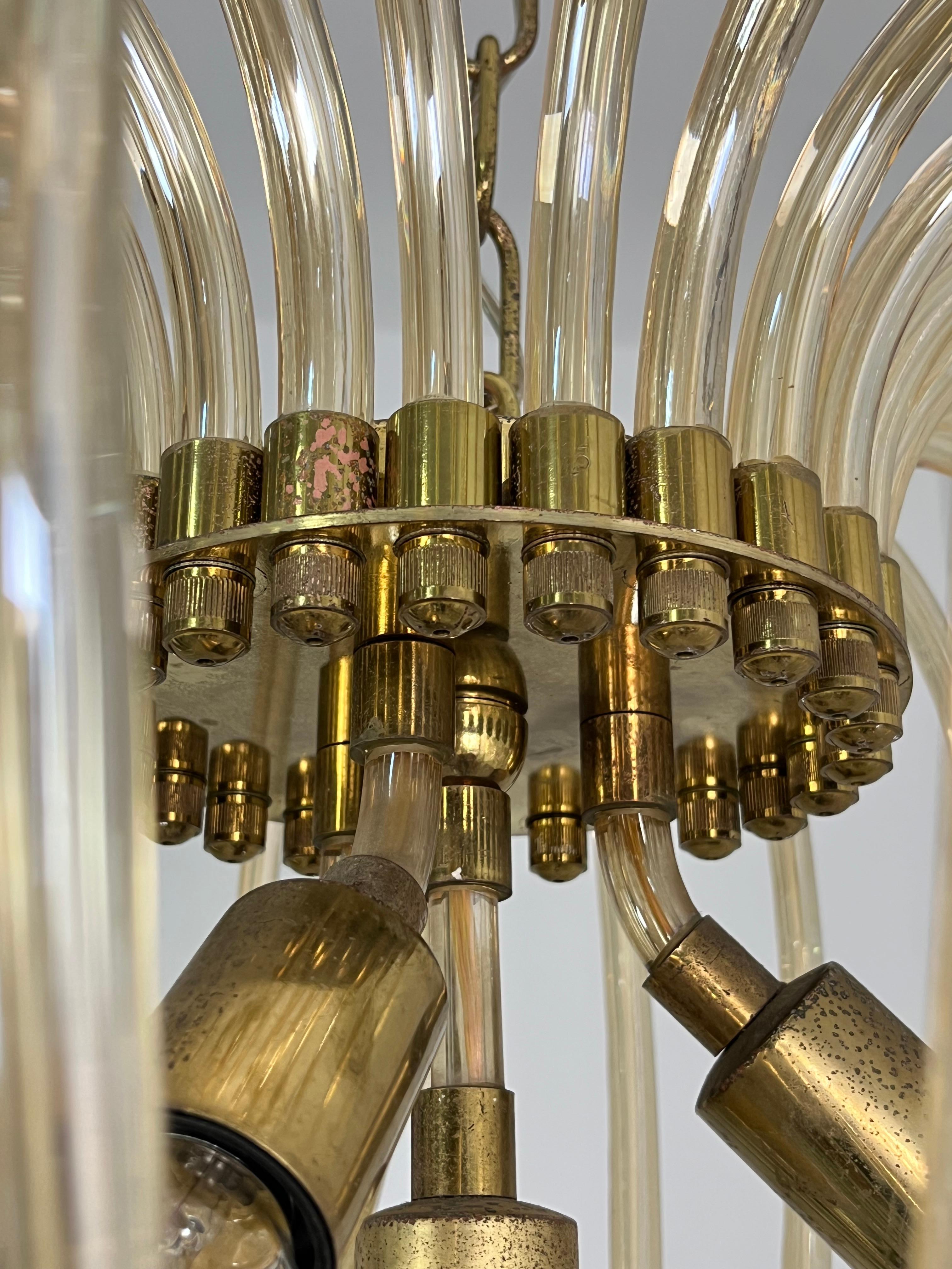 Lampadario a 4 luci in vetro di Murano e ottone della metà del secolo scorso attribuito a Venini, 1950 in vendita 4