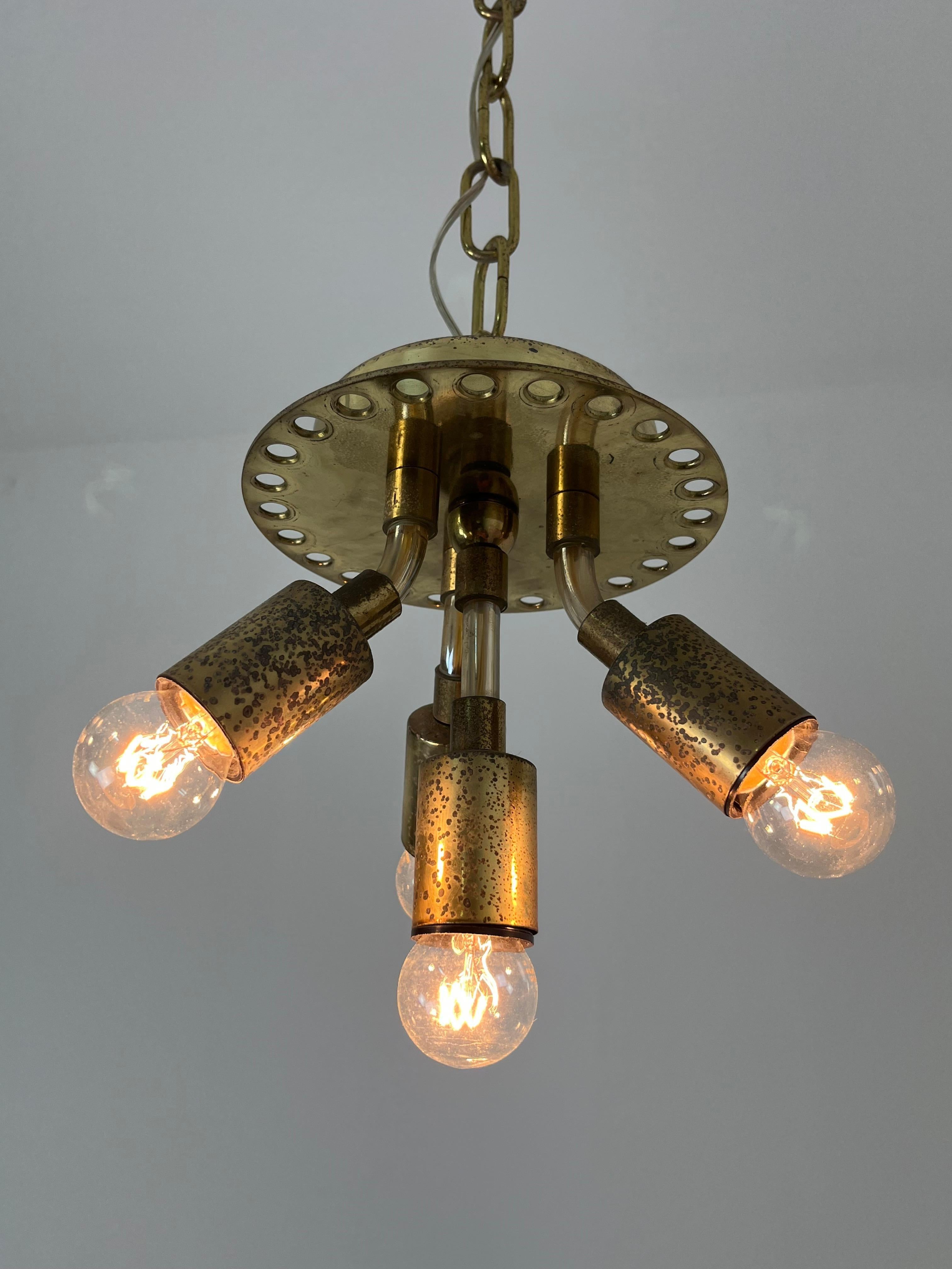 Lampadario a 4 luci in vetro di Murano e ottone della metà del secolo scorso attribuito a Venini, 1950 in vendita 8