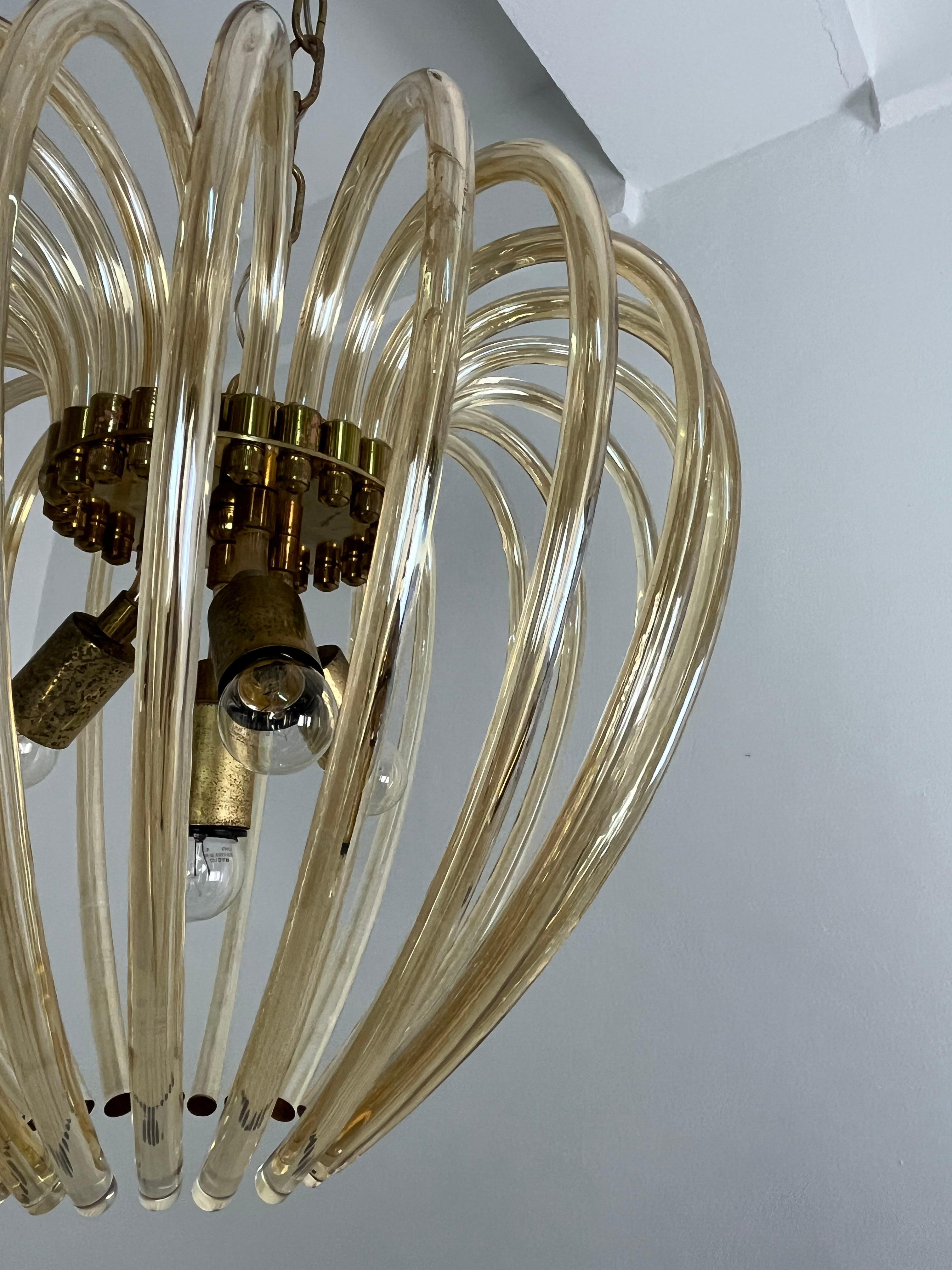 Ottone Lampadario a 4 luci in vetro di Murano e ottone della metà del secolo scorso attribuito a Venini, 1950 in vendita