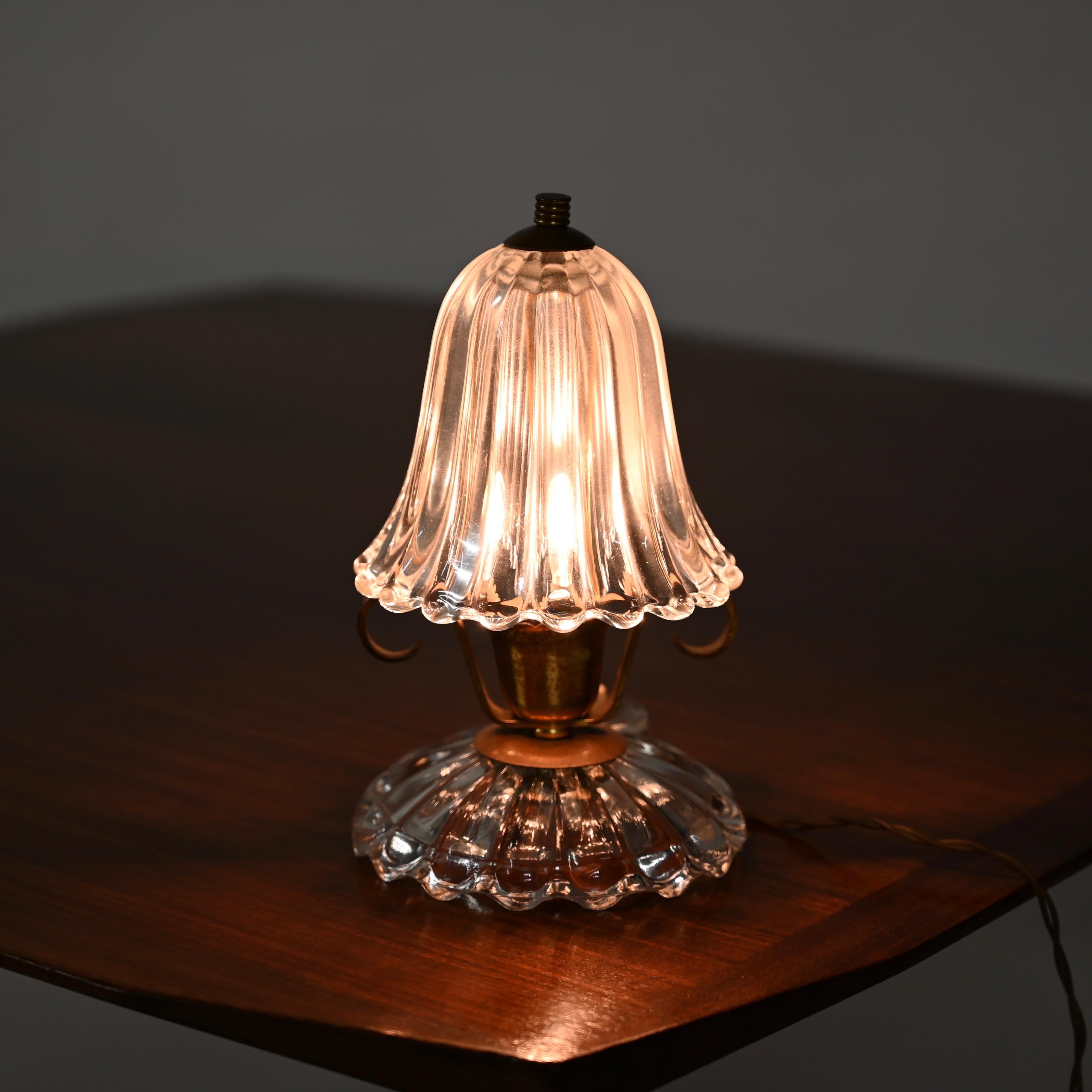 Lámpara de mesa de mediados de siglo en cristal de Murano y latón, Carlo Scarpa, Italia, años 40 en venta 3