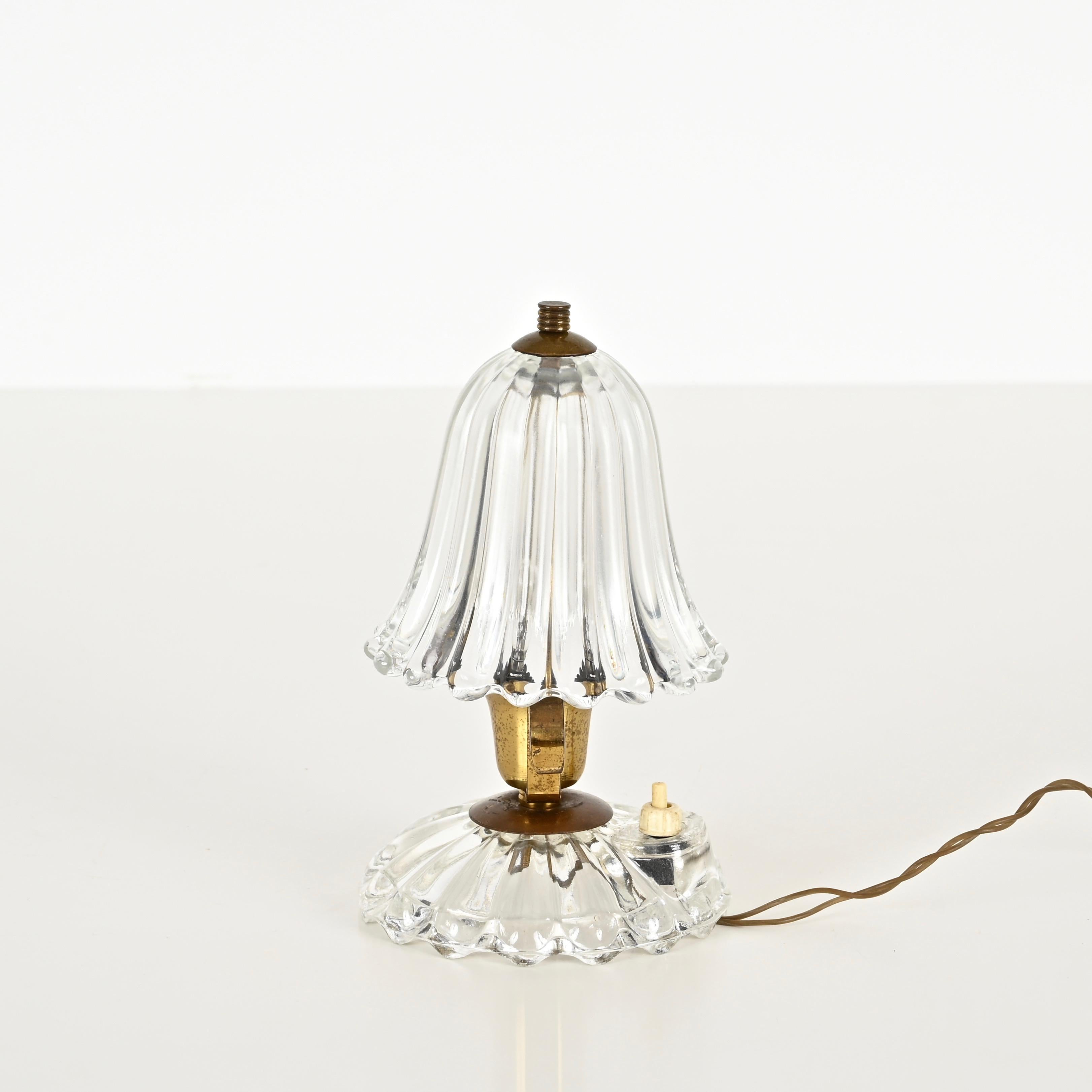 Lámpara de mesa de mediados de siglo en cristal de Murano y latón, Carlo Scarpa, Italia, años 40 en venta 7