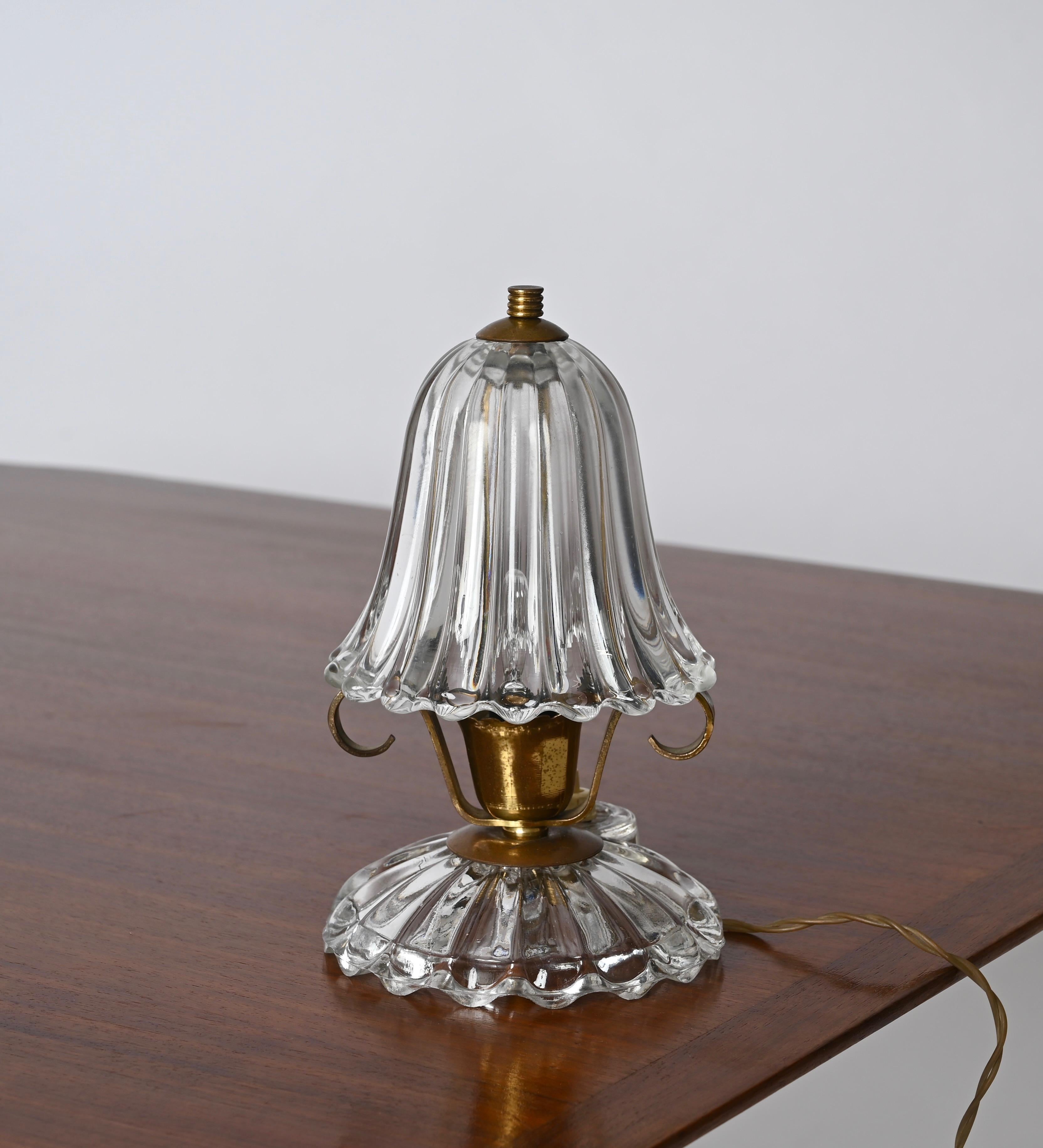 Lámpara de mesa de mediados de siglo en cristal de Murano y latón, Carlo Scarpa, Italia, años 40 Moderno de mediados de siglo en venta