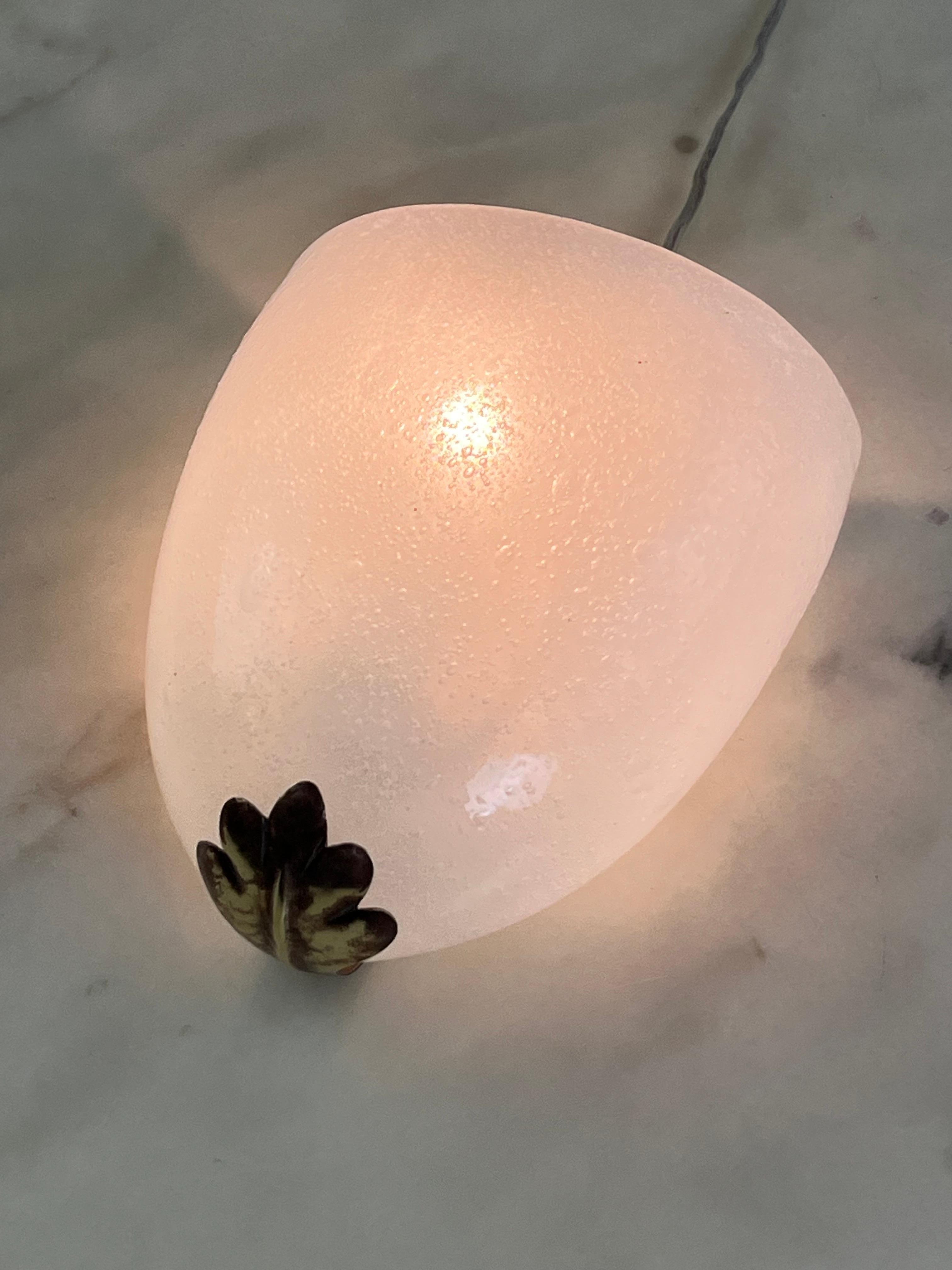 Mid-Century Murano Glass and Brass Wall Lamp Attributed to Ercole Barovier 1950s For Sale 1