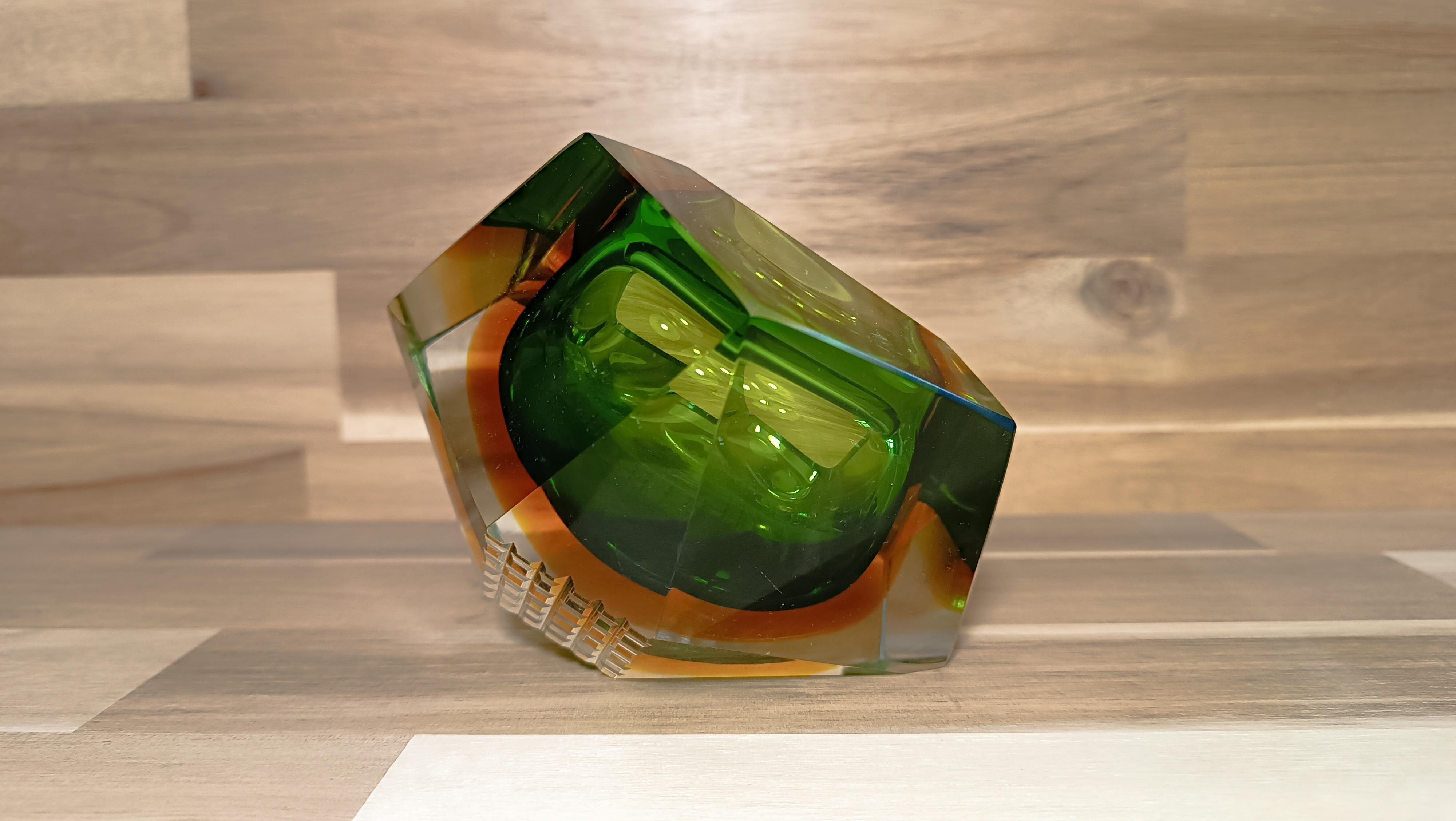 Aschenbecher oder Schale aus Muranoglas aus der Mitte des Jahrhunderts von Flavio Poli, facettiertes Muranoglas im Angebot 1