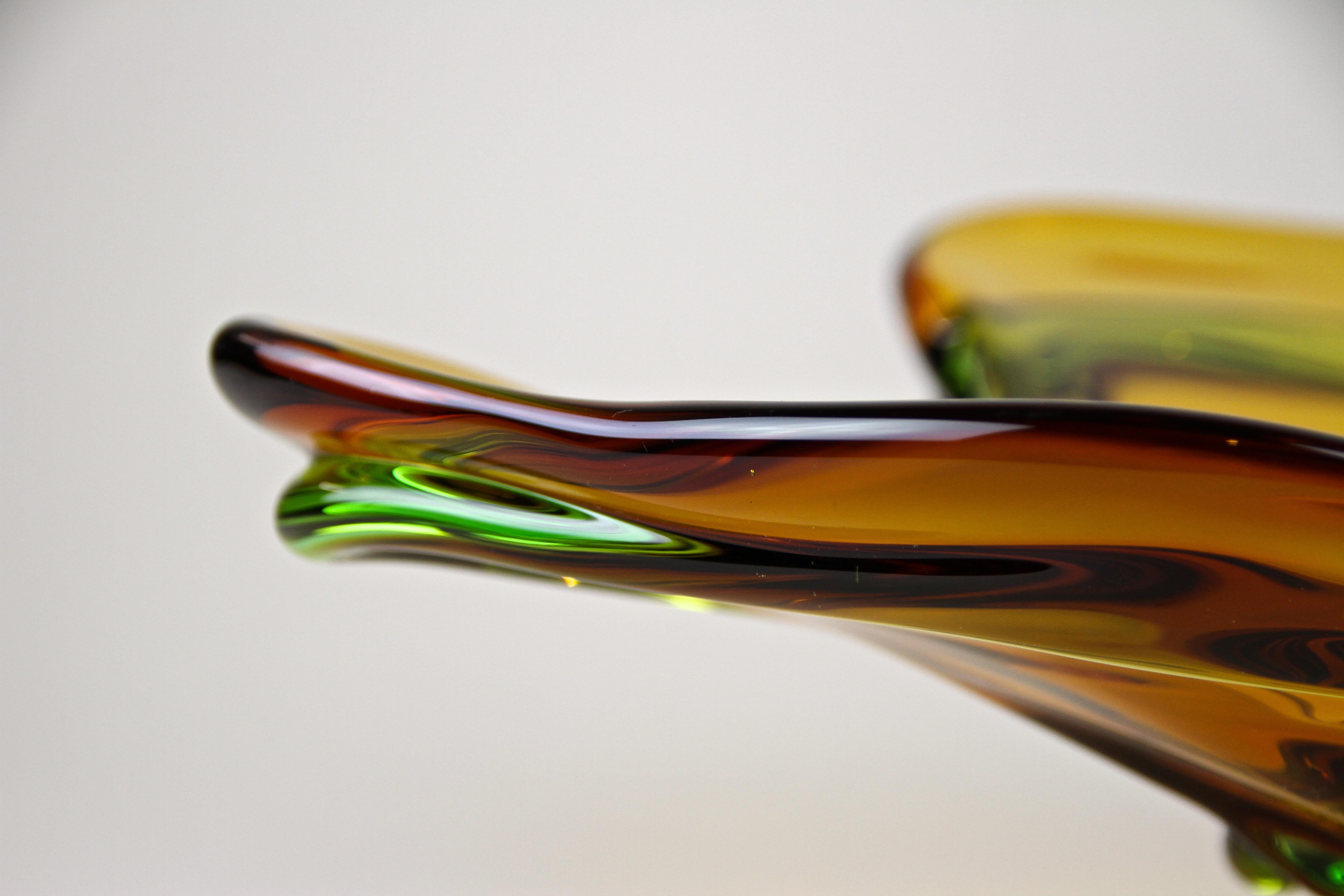 20th Century Mid-Century Murano Glass Bowl Amber Colored, Italy, circa 1960/70 For Sale