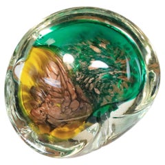 Bol en verre de Murano du milieu du siècle, cendrier, paillettes vertes, 1970