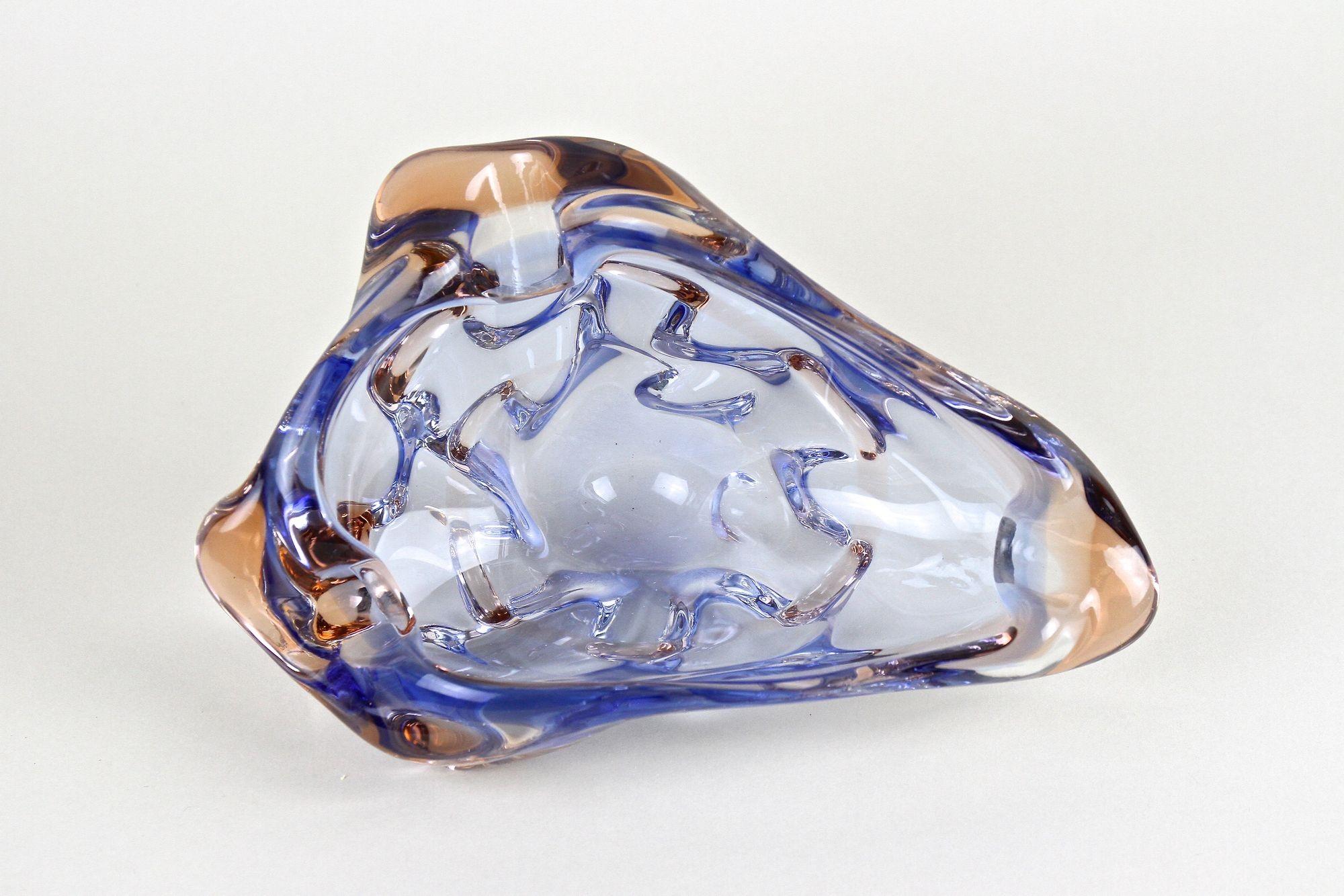 Mid Century Murano Glass Bowl, Blue/ Amber Colored, Italy circa 1960/70 For Sale 5