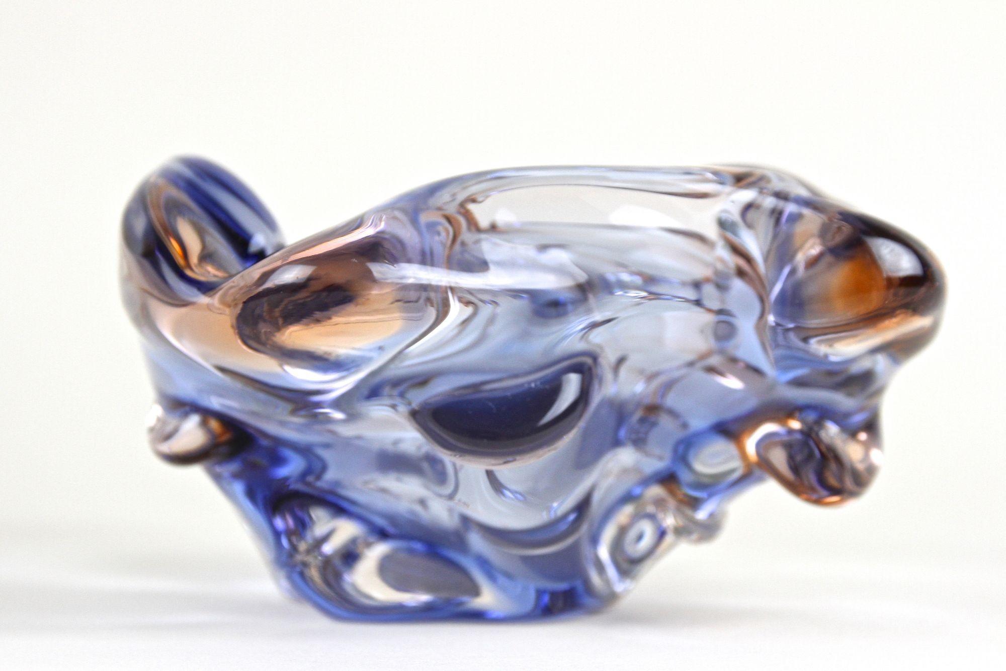 Mid Century Murano Glass Bowl, Blue/ Amber Colored, Italy circa 1960/70 For Sale 7