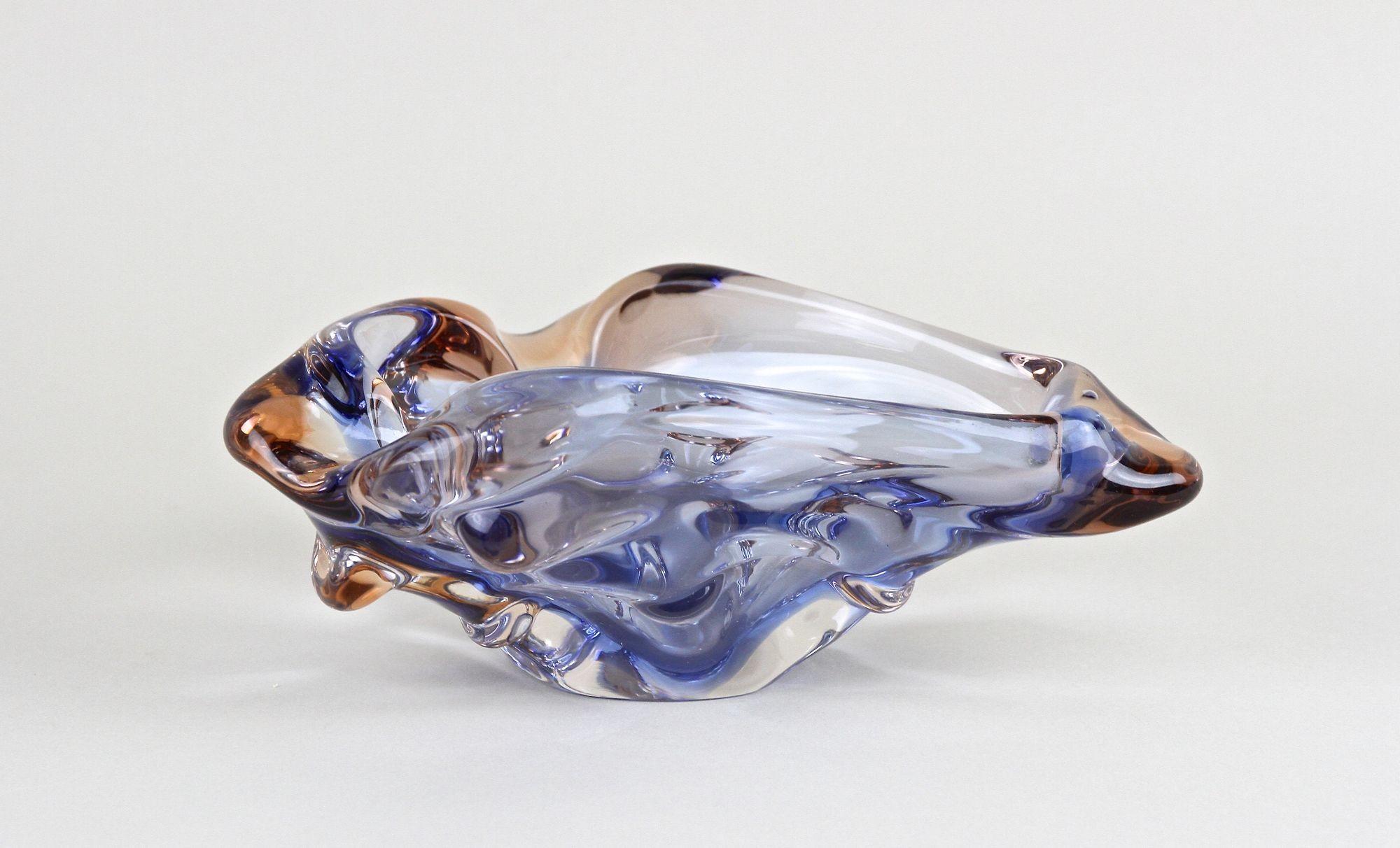 Mid Century Murano Glass Bowl, Blue/ Amber Colored, Italy circa 1960/70 For Sale 1
