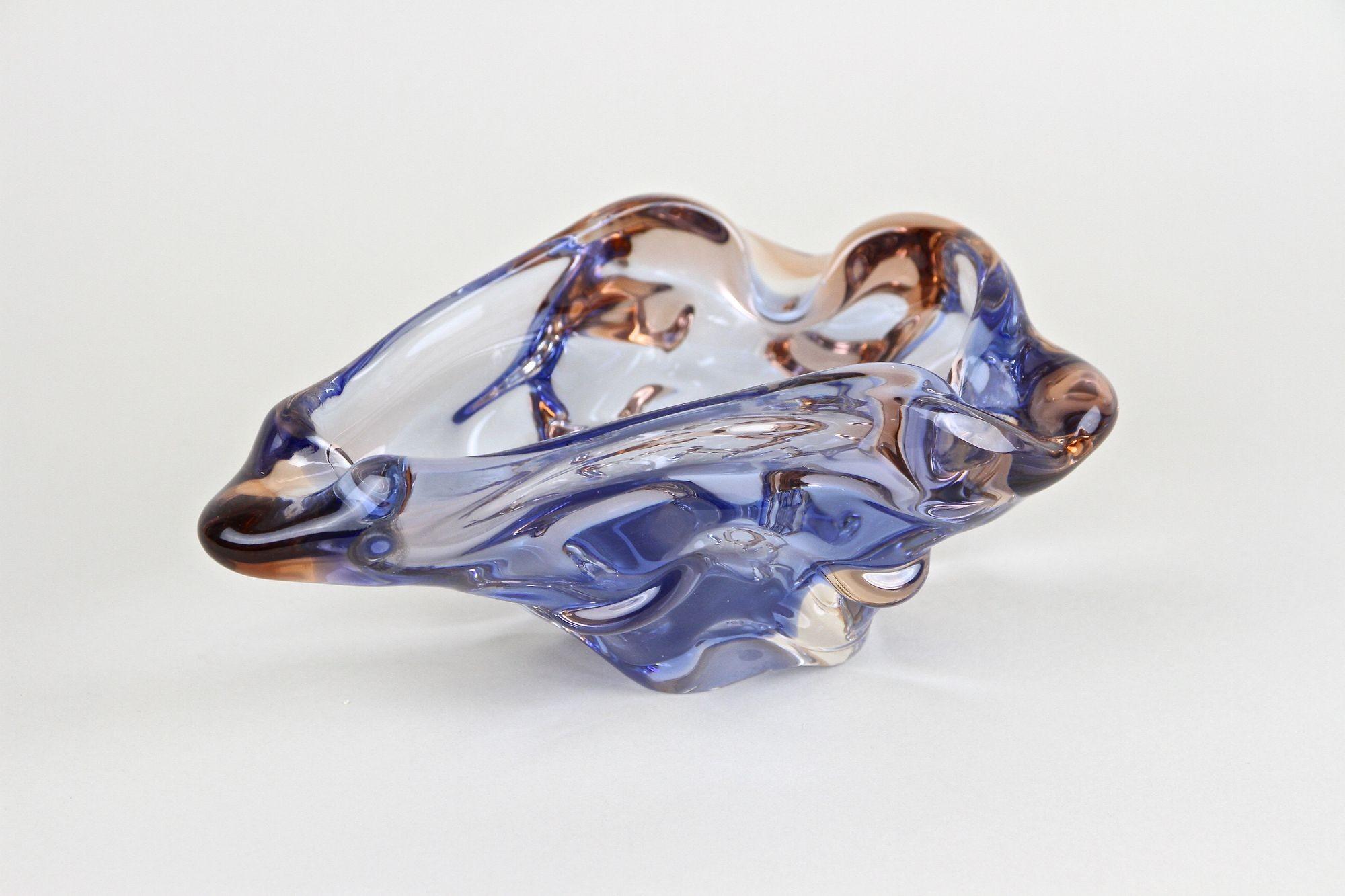 Mid Century Murano Glass Bowl, Blue/ Amber Colored, Italy circa 1960/70 For Sale 3