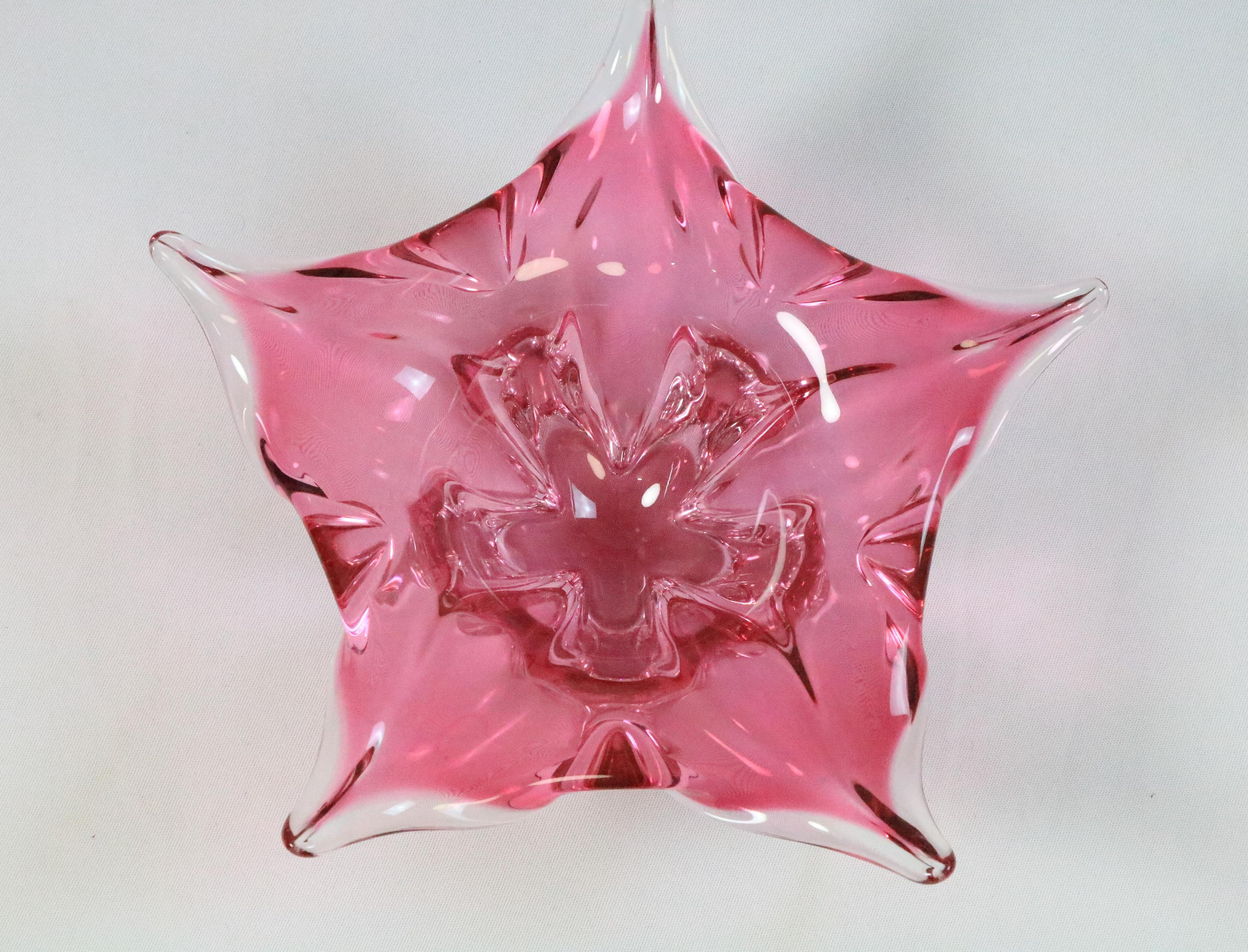 Mid-Century Murano Glass Bowl, Dark Pink, 1970s In Good Condition For Sale In Berlin, BE