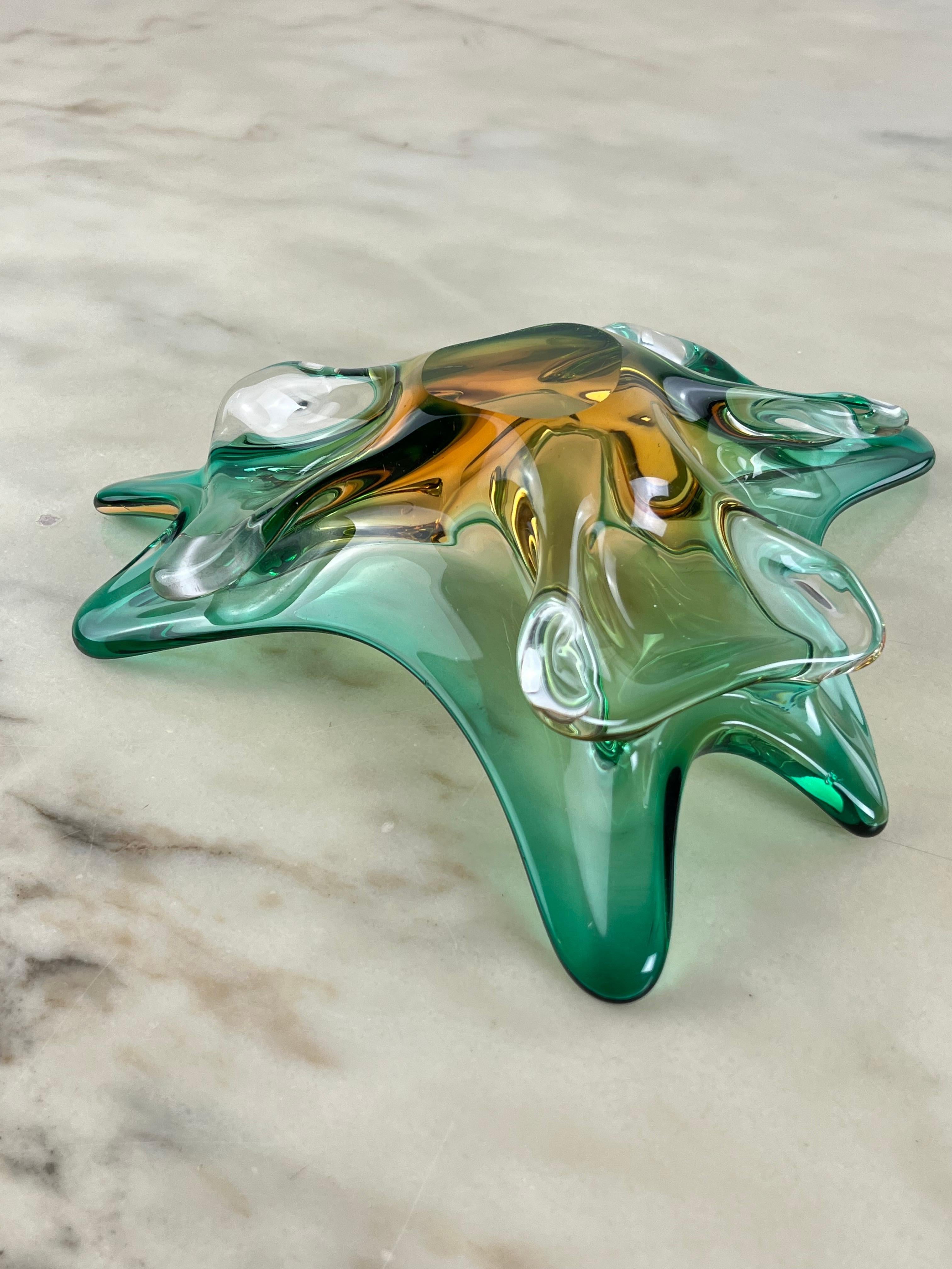 Mid-Century Murano Glass Bowl Italian Design 1960s For Sale 2