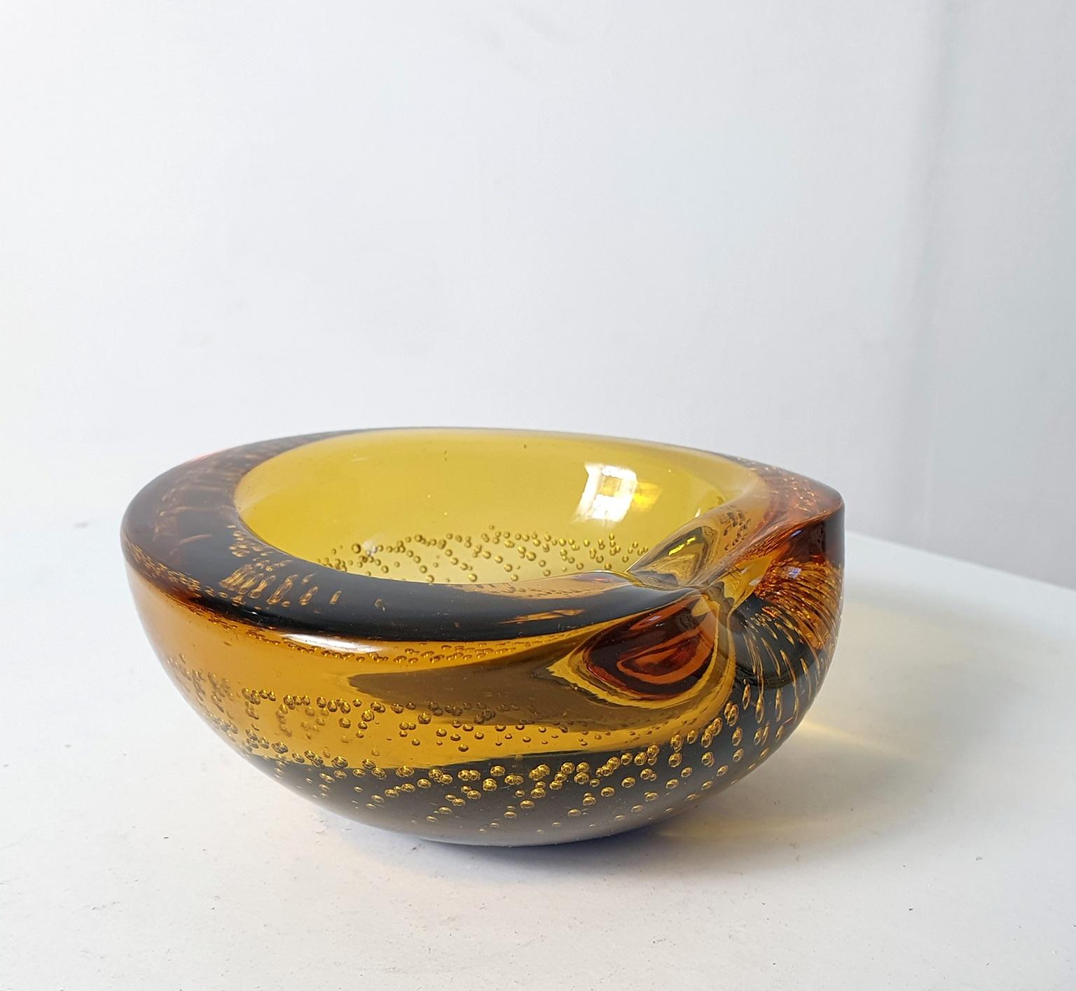 Mid-Century Murano Glass Bowl, Italy  In Good Condition For Sale In Albano Laziale, Rome/Lazio
