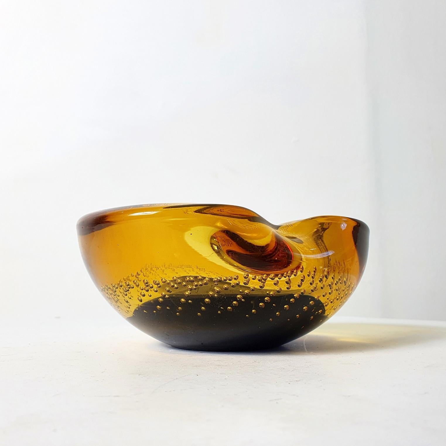 Mid-Century Murano Glass Bowl, Italy  For Sale 2