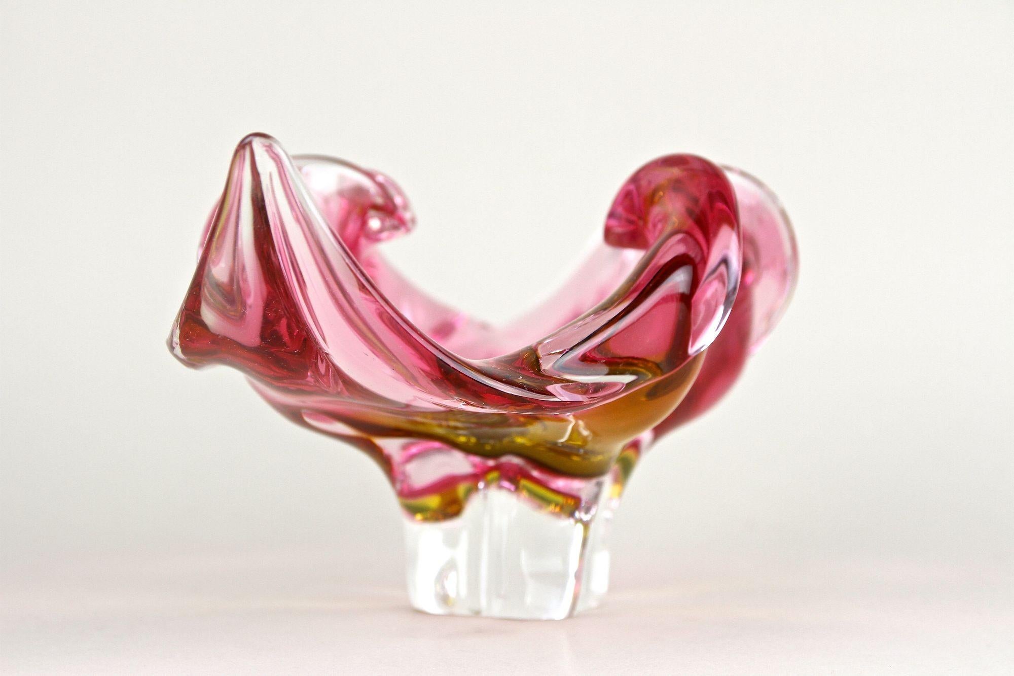 Cuenco de cristal de Murano de mediados de siglo Rosa/Amarillo, Italia ca. 1960 en venta 10