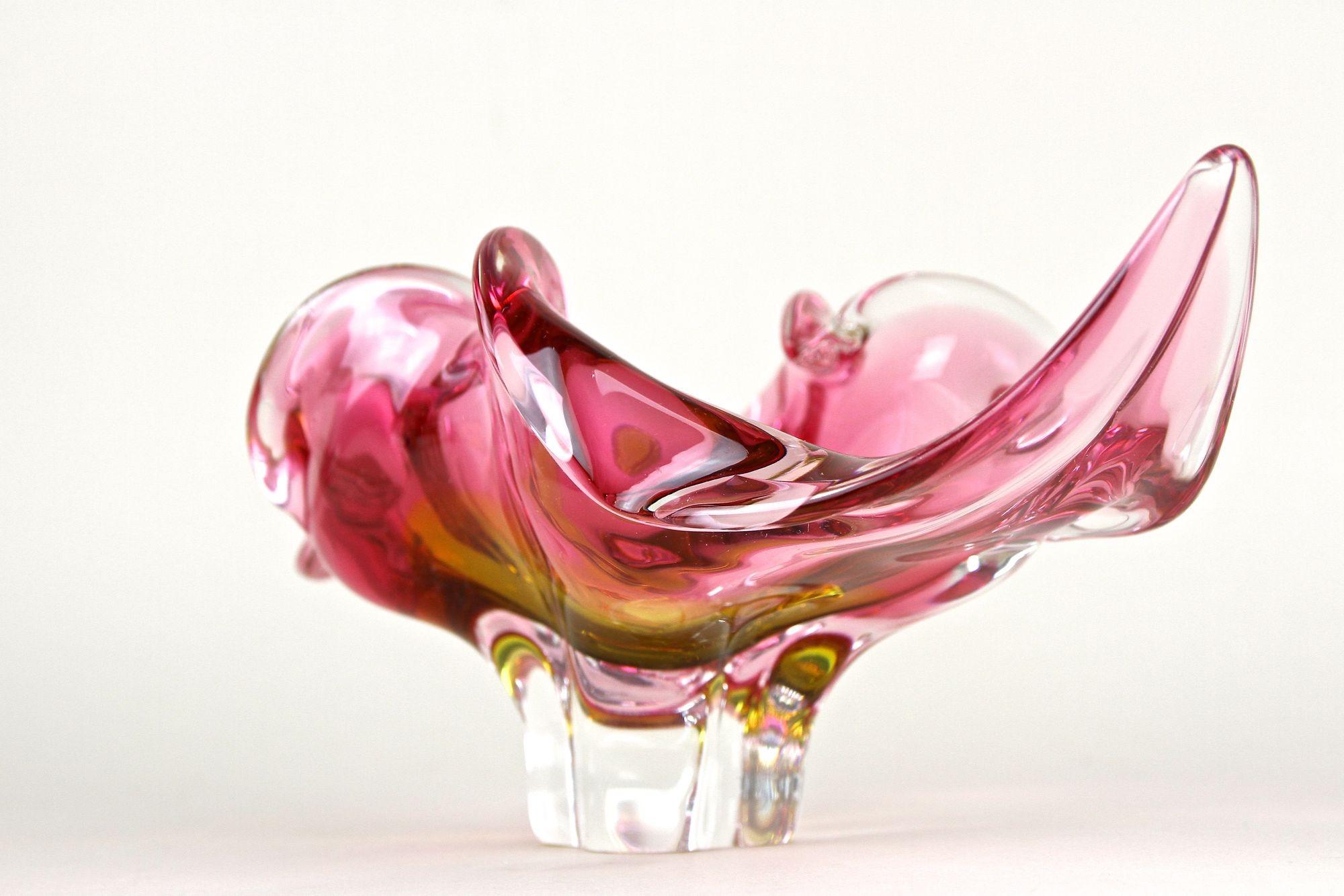 Cuenco de cristal de Murano de mediados de siglo Rosa/Amarillo, Italia ca. 1960 en venta 11