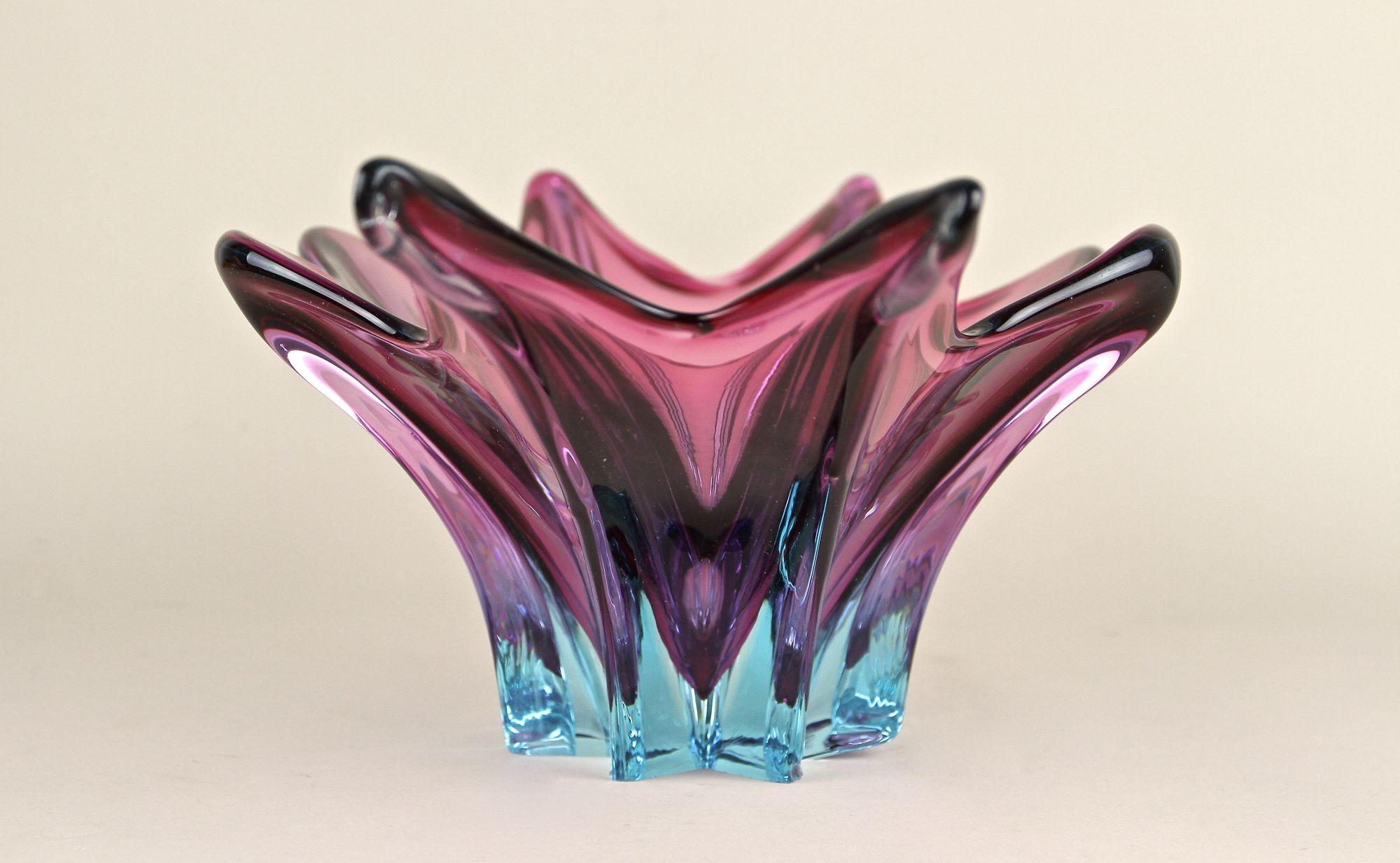 Murano-Glasschale aus der Mitte des Jahrhunderts, lila/blaue Töne, Italien ca. 1960 (Muranoglas) im Angebot