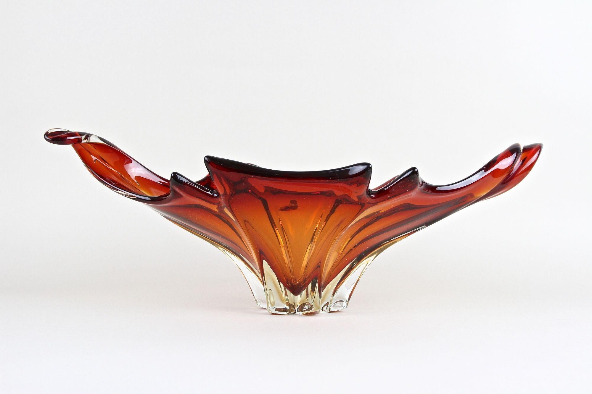 Mid-Century Modern Mid-Century Murano Glass Bowl - Red/ Orange Tones, Italy, circa 1960/70 For Sale