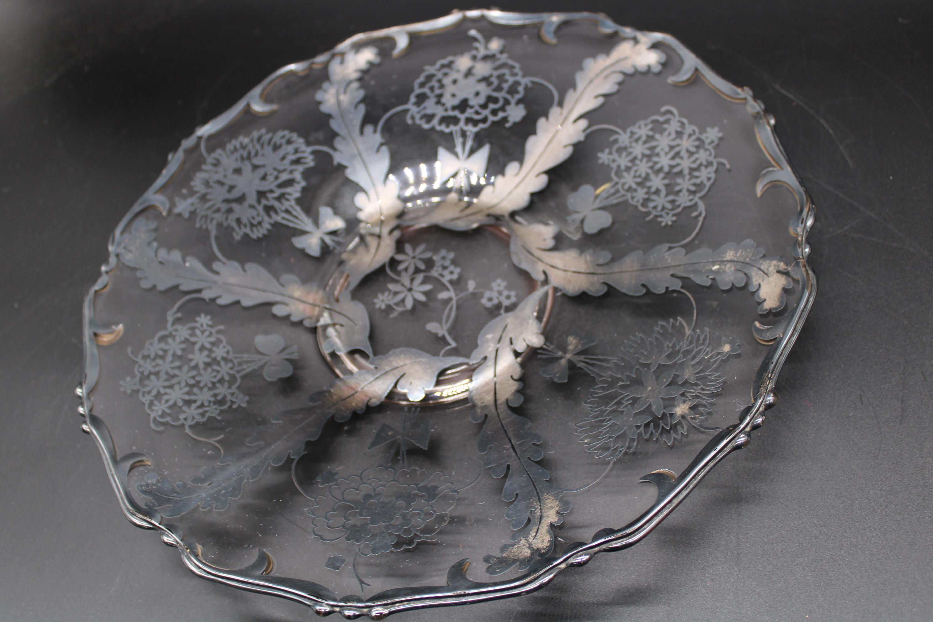Italian vintage murano glass Centerpiece Decorated with Silver In Good Condition For Sale In Torino, IT