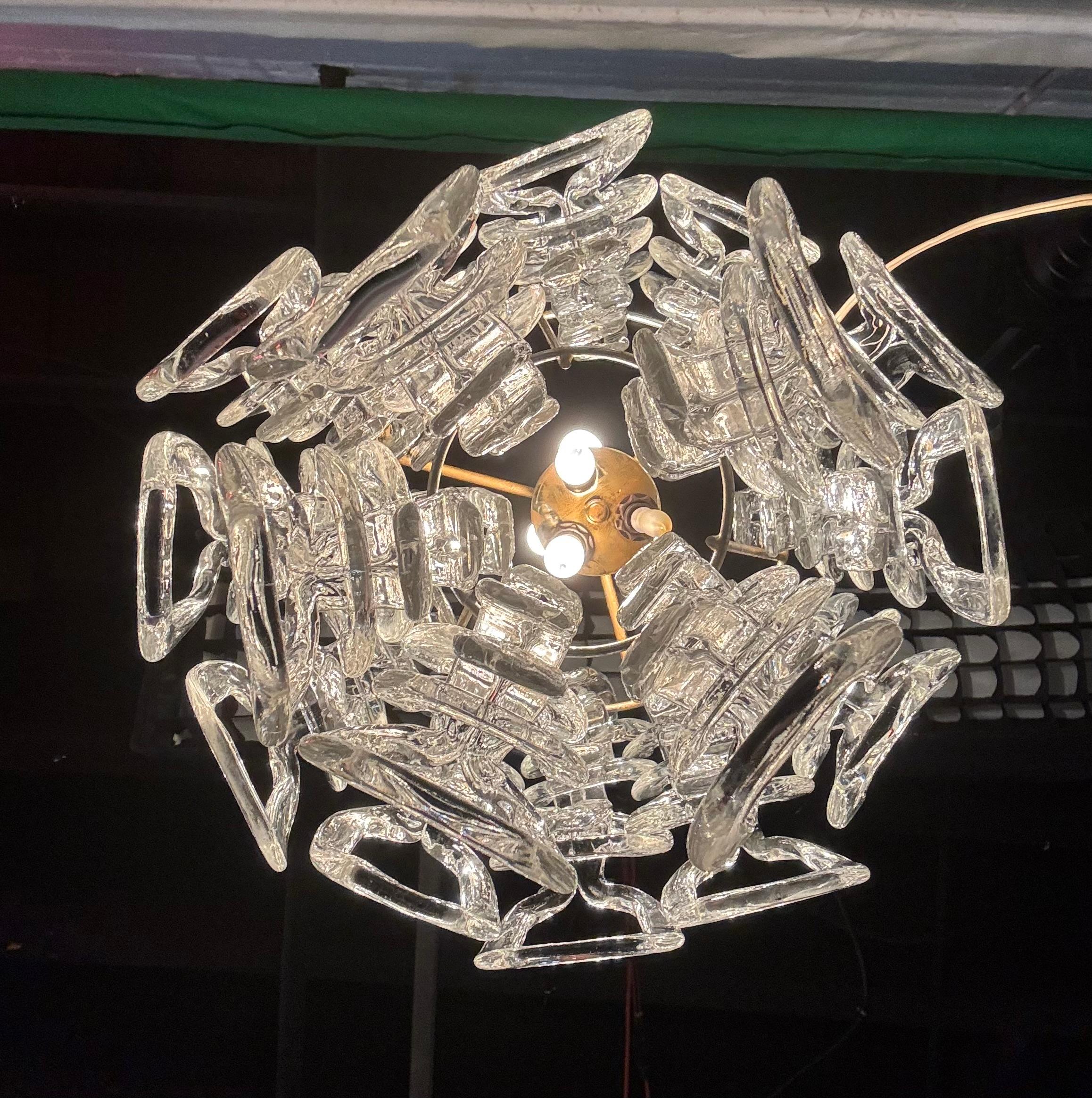 Murano-Glaslüster aus der Mitte des Jahrhunderts von Angelo Mangiarotti für Vistosi (Metall) im Angebot