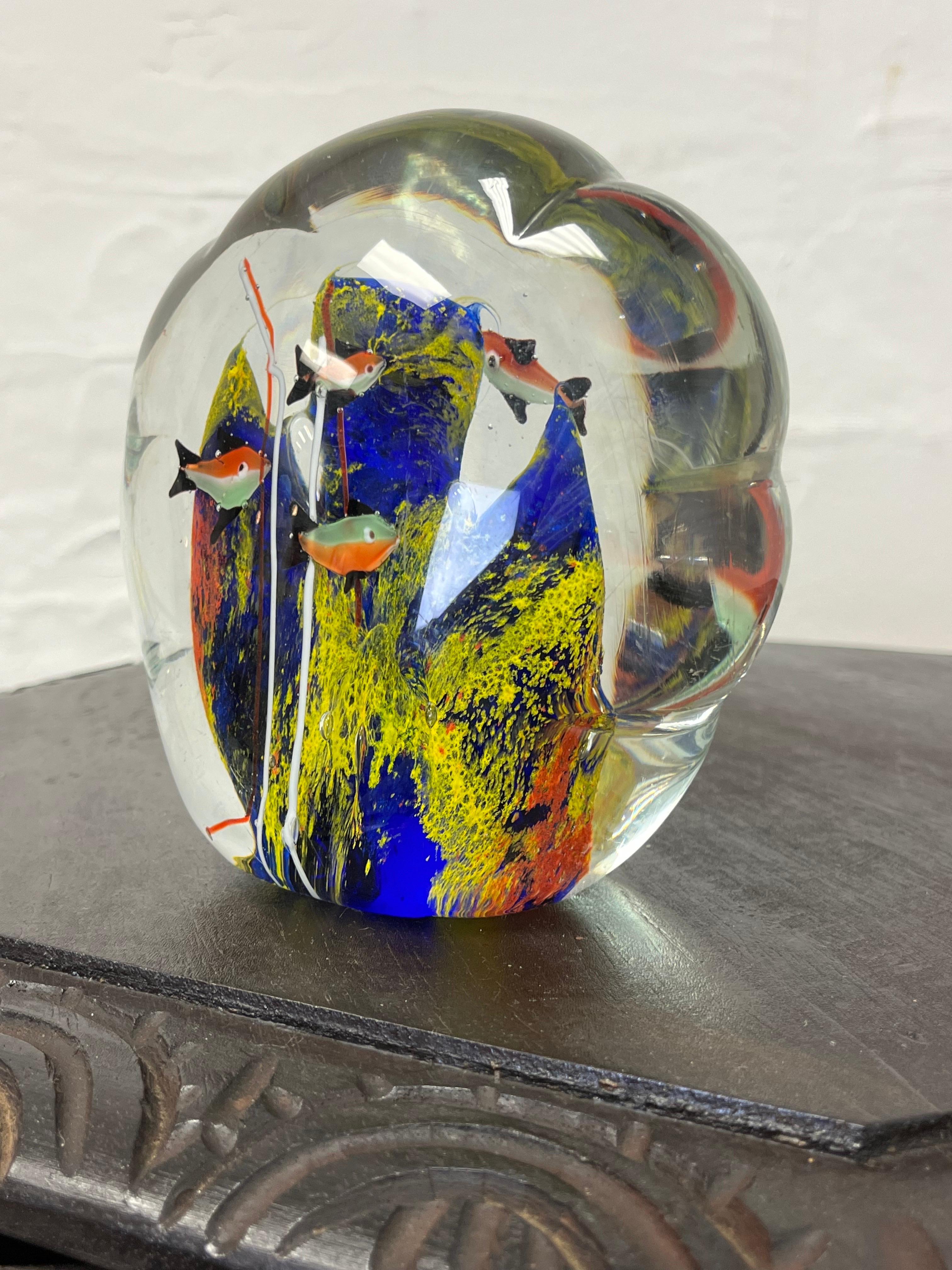 Mid Century Murano Glass Fish Aquarium Sculpture In Good Condition For Sale In W Allenhurst, NJ