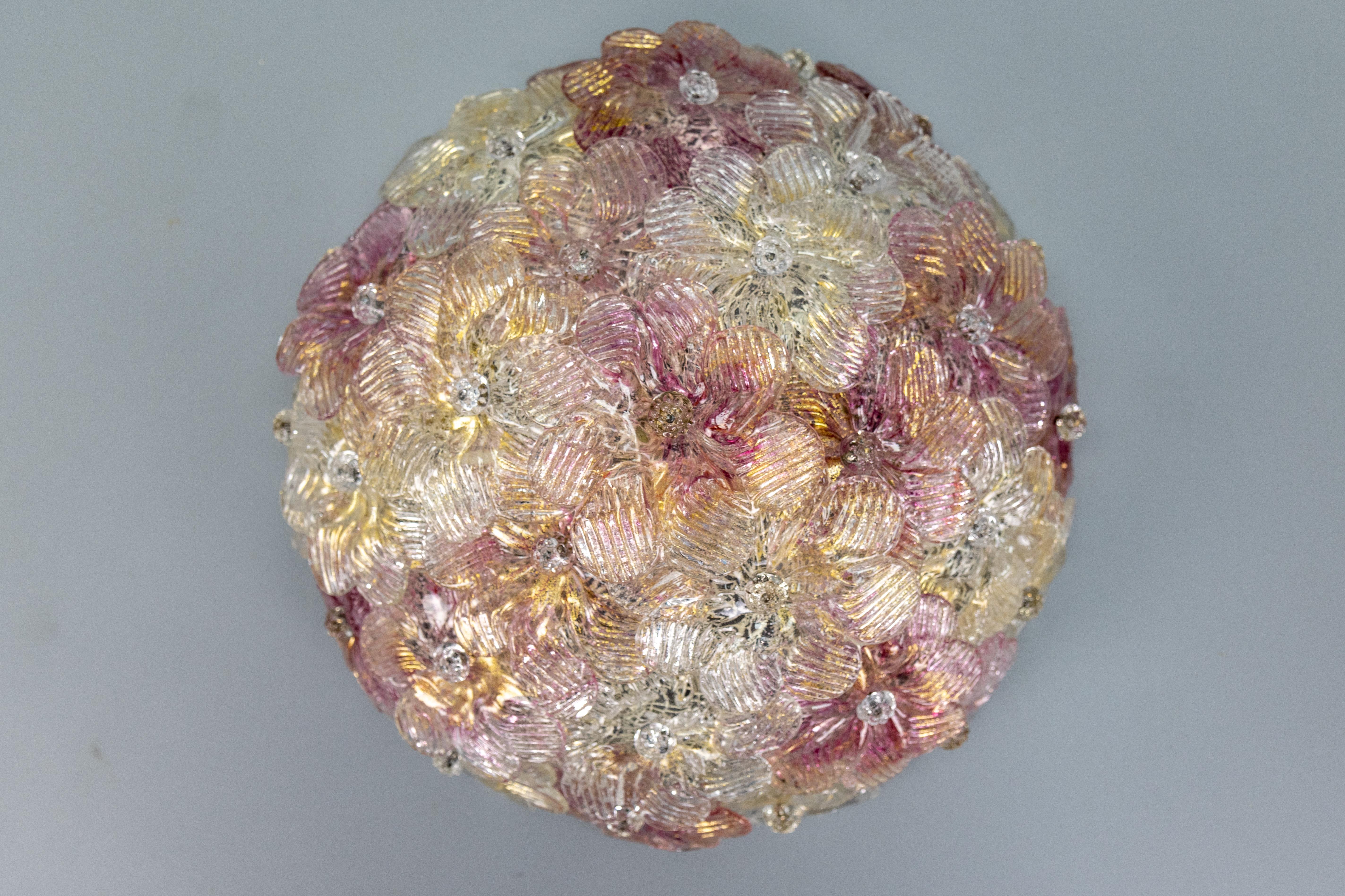 Empotrable o Aplique de Pared Floral de Cristal de Murano de Mediados de Siglo con Incrustaciones Doradas en venta 10