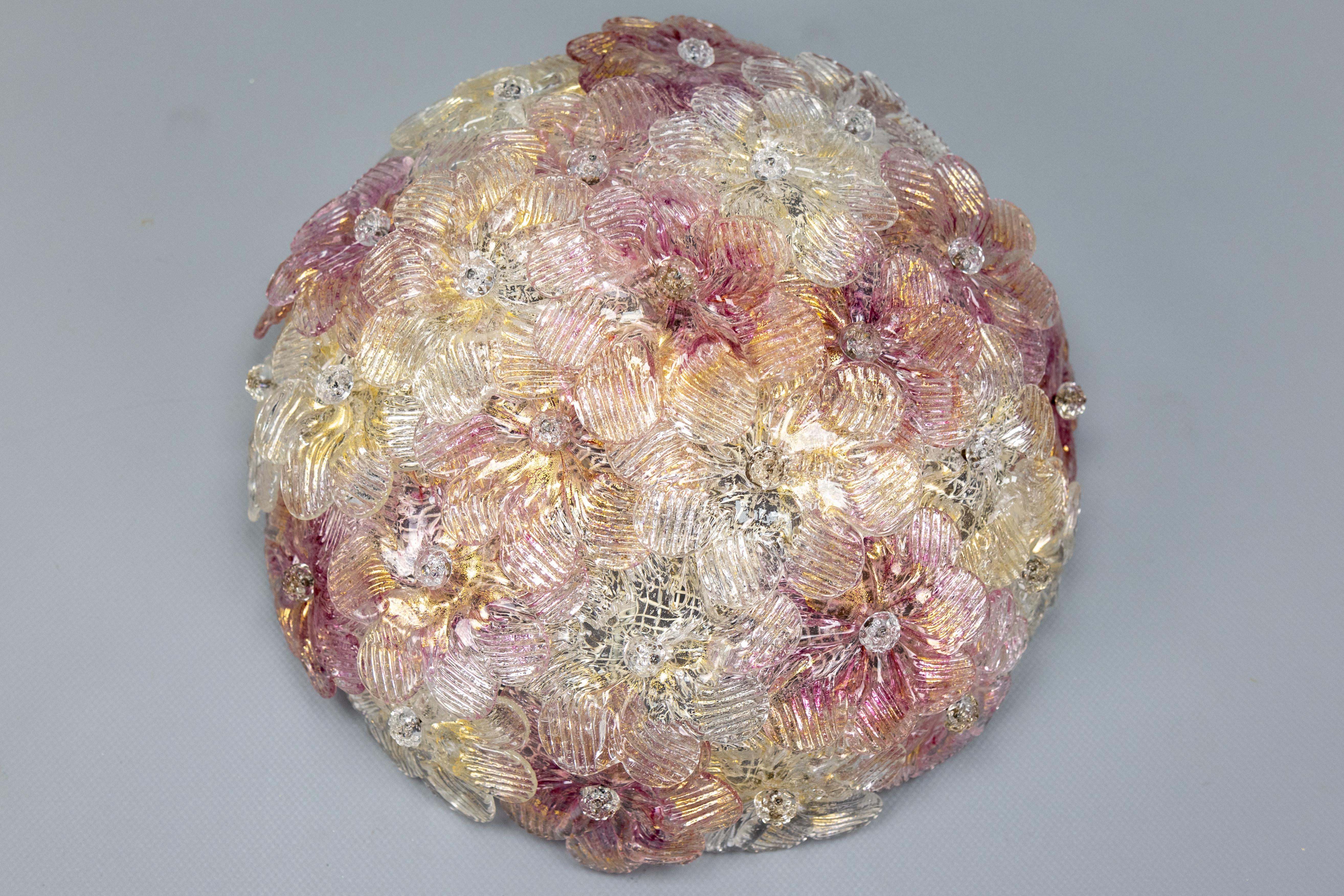 Empotrable o Aplique de Pared Floral de Cristal de Murano de Mediados de Siglo con Incrustaciones Doradas en venta 13