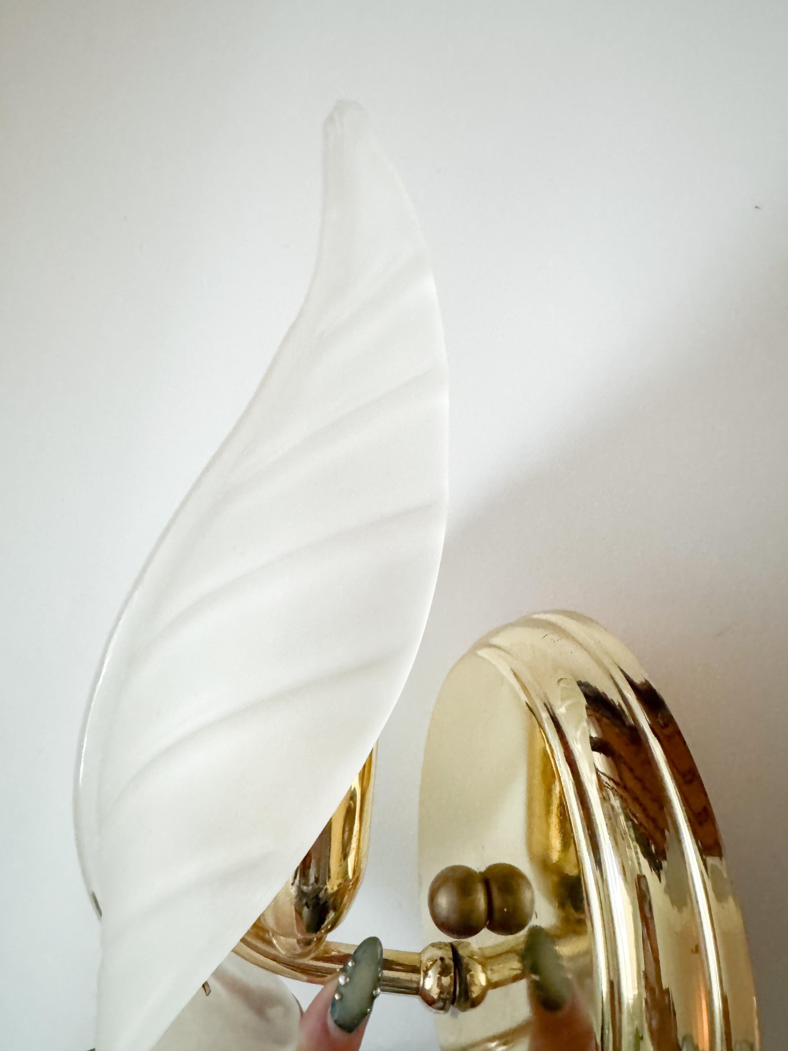 20th Century Mid Century Murano Glass Leaf Wall Brass Sconce Plug In, 1970s Italy