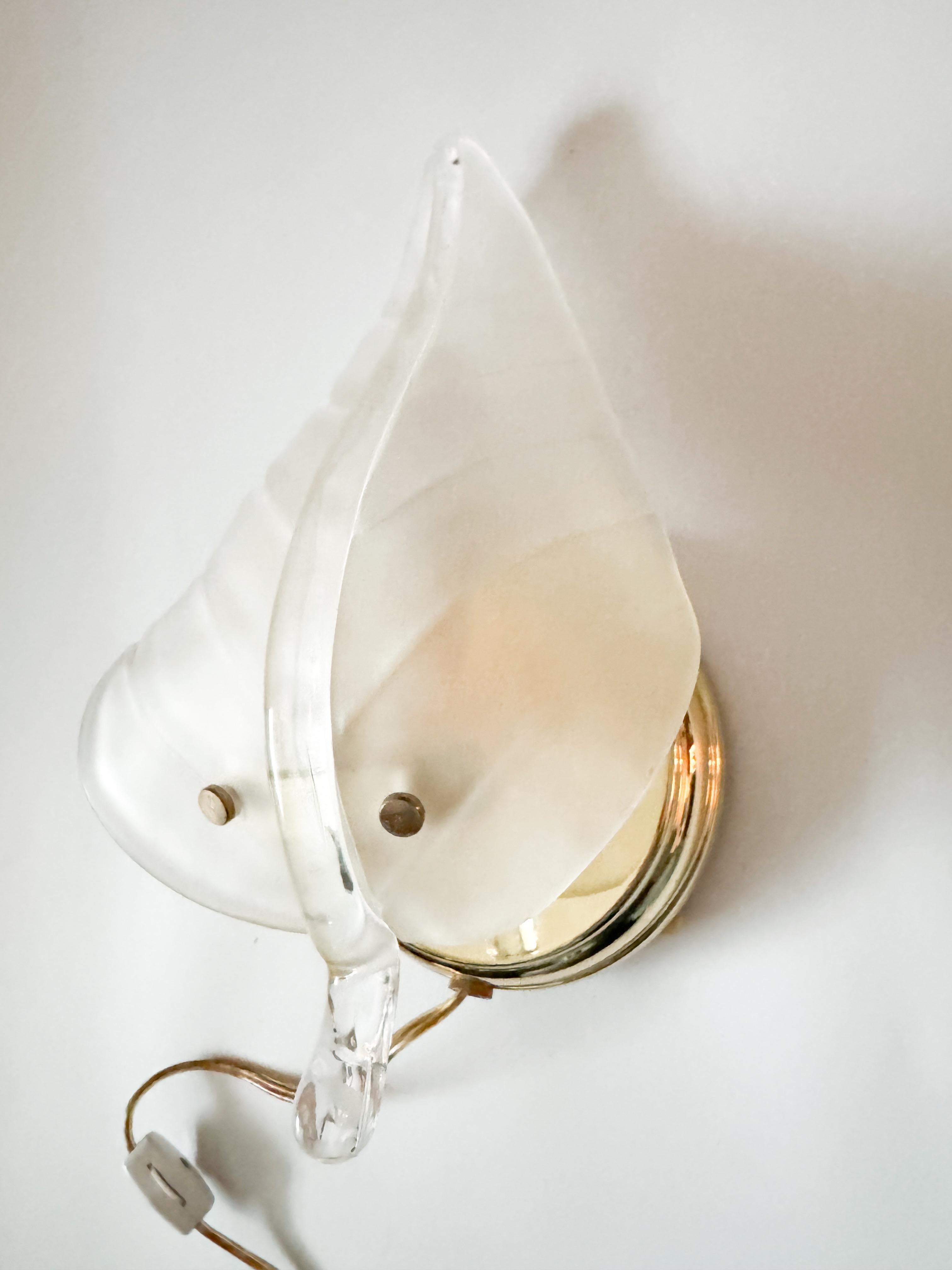 Mid Century Murano Glass Leaf Wall Brass Sconce Plug In, 1970s Italy 3