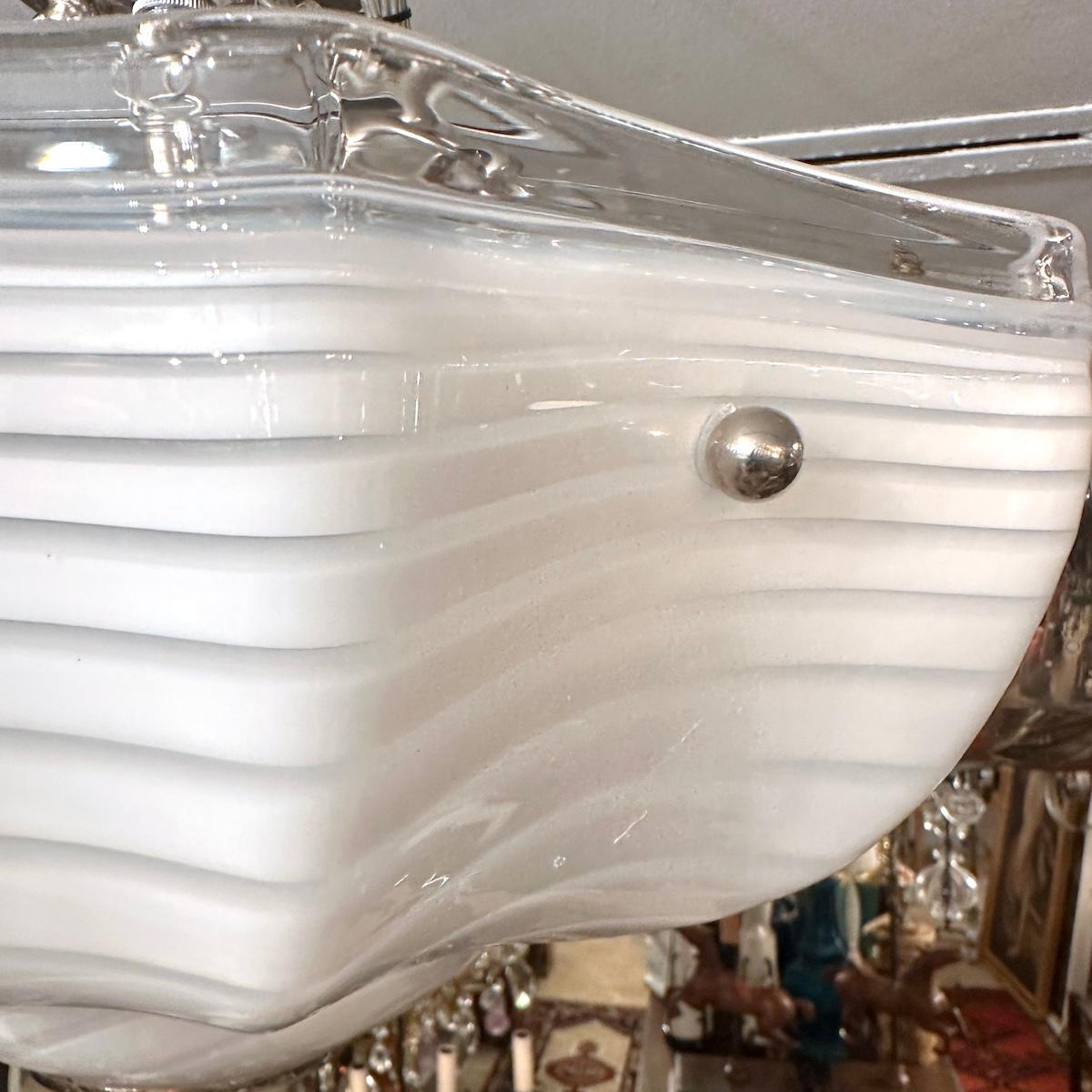 Lámpara de cristal de Murano de mediados de siglo en venta 1