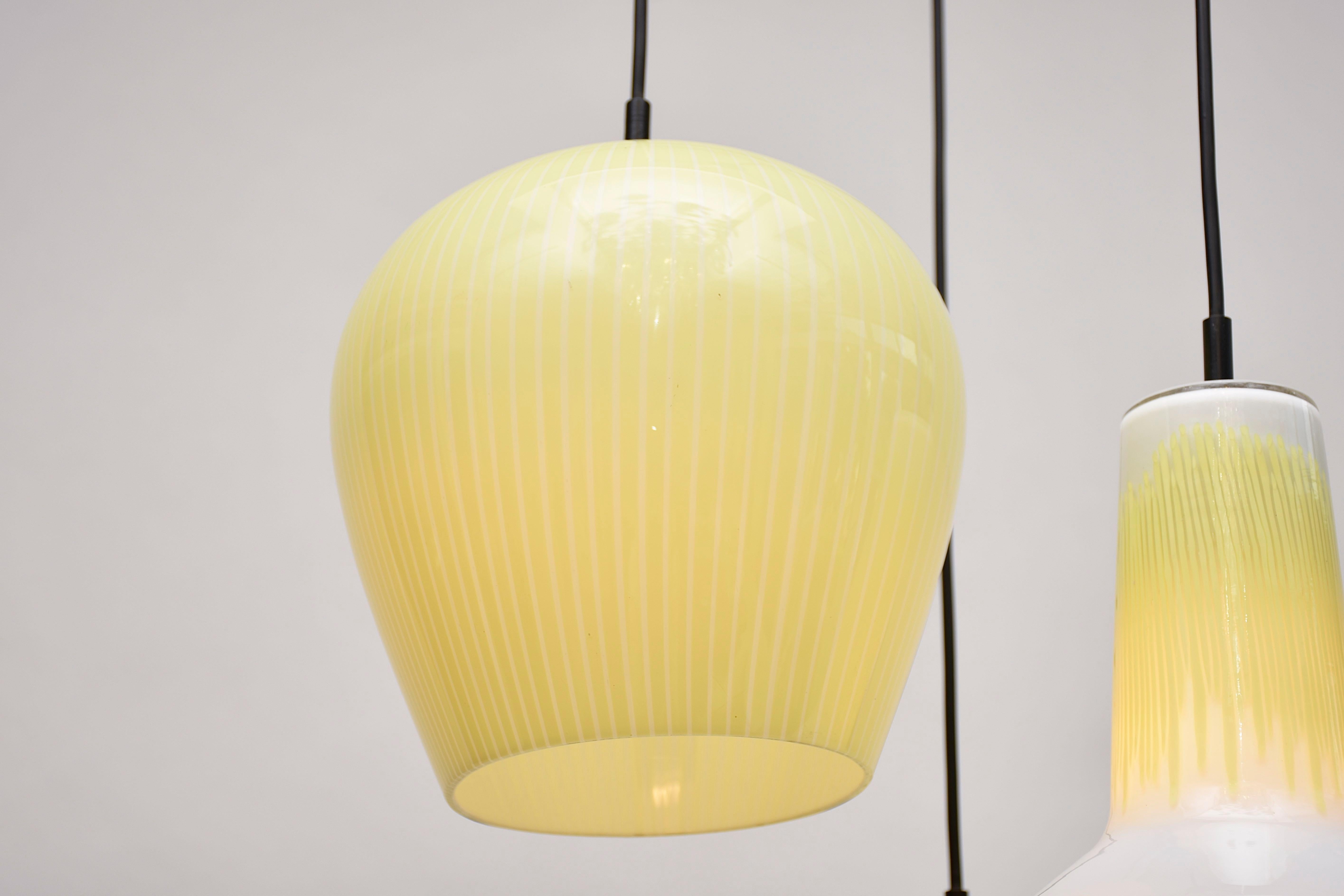 Lampe suspendue en verre de Murano du milieu du siècle dernier par Massimo Vignelli en vente 1