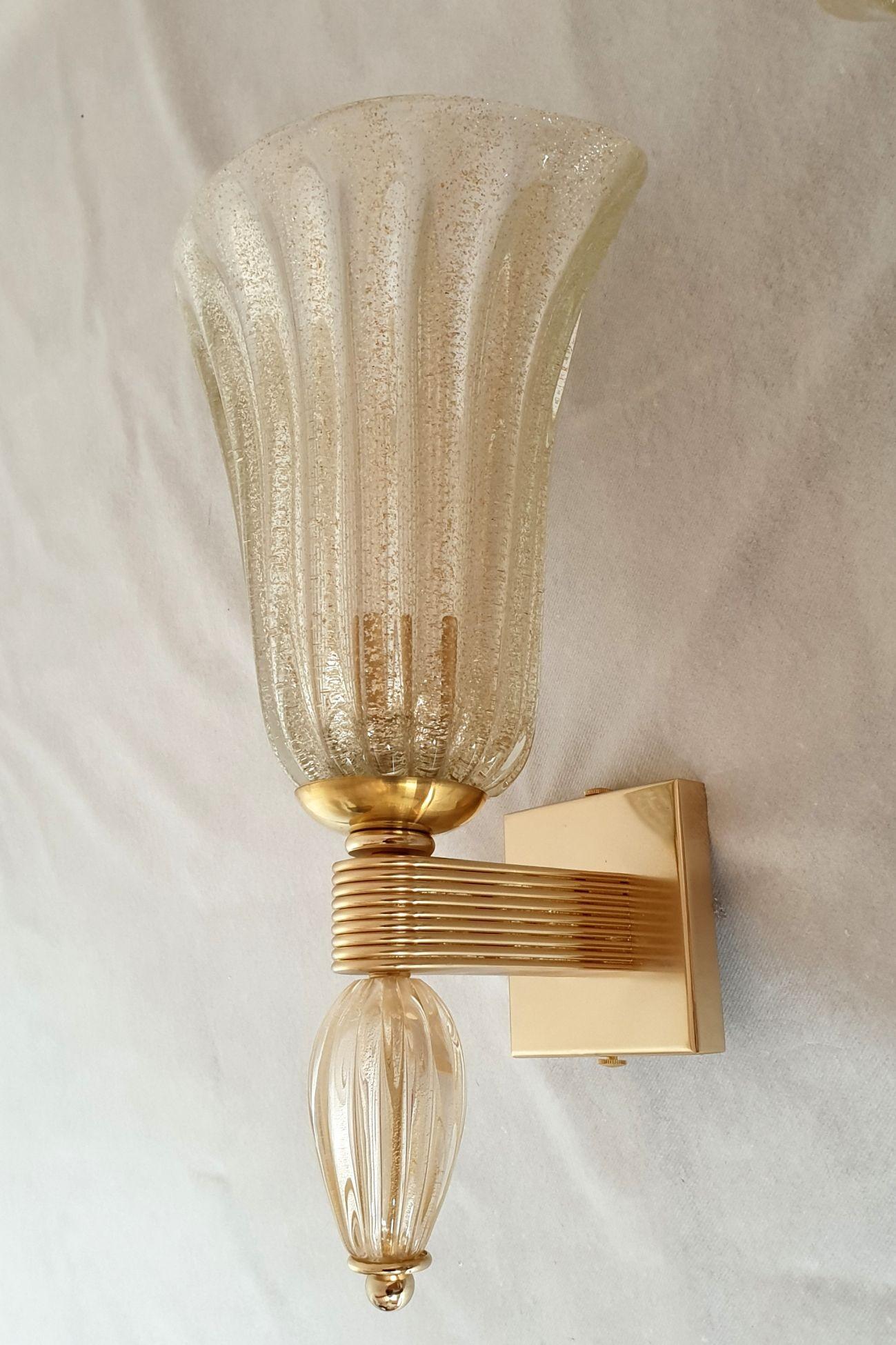 Gold Murano glass sconces, Italy In Excellent Condition For Sale In Dallas, TX