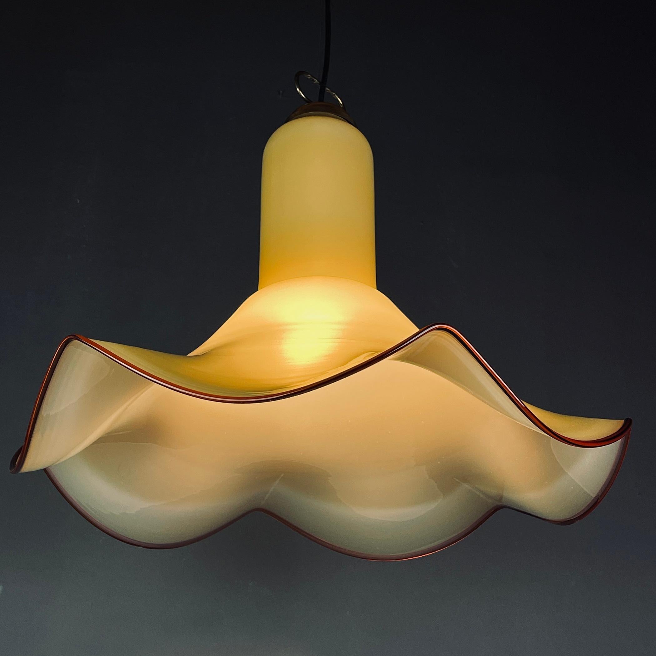 Lampe à suspension en verre de Murano mi-siècle, Italie, années 1970  en vente 3