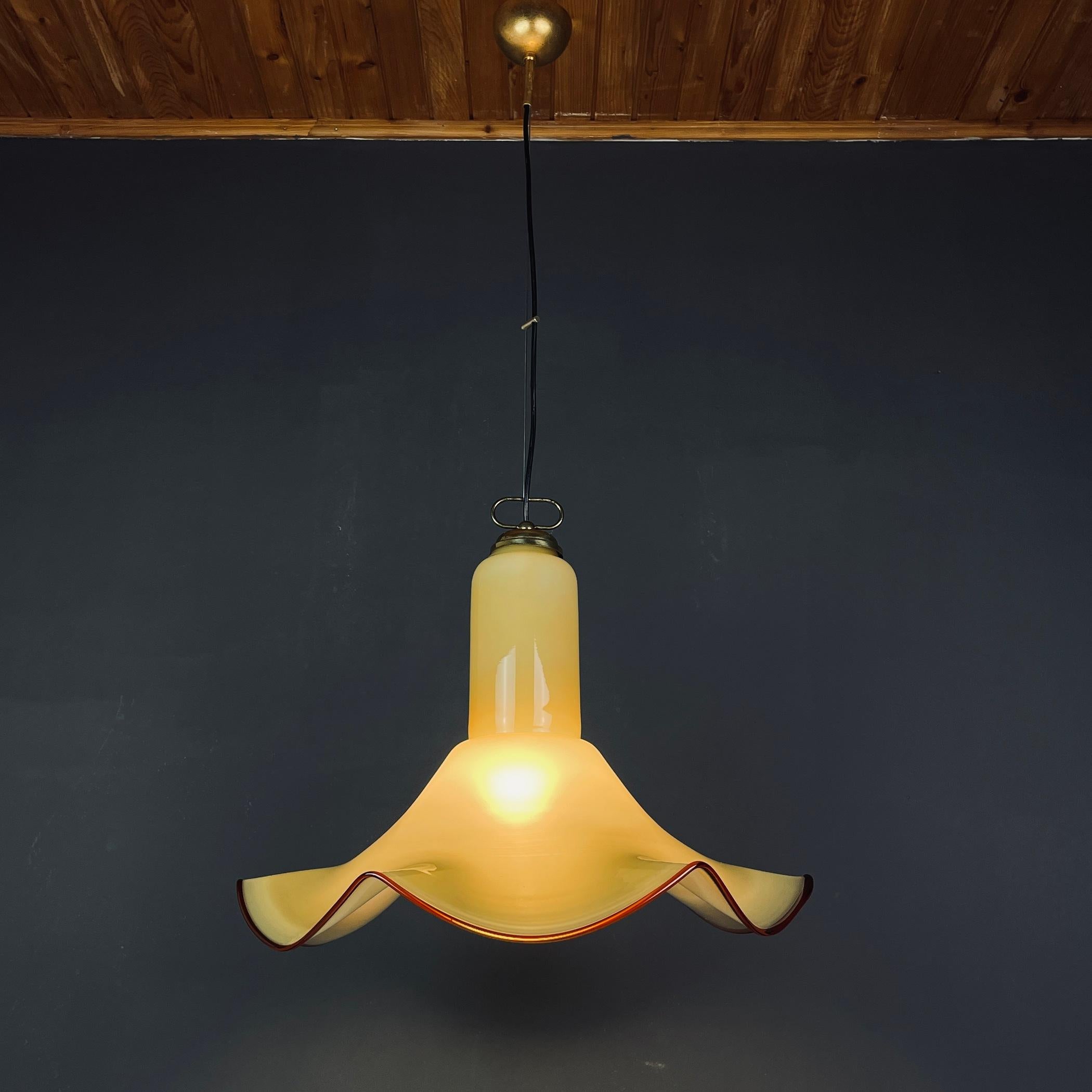 Lampe à suspension en verre de Murano mi-siècle, Italie, années 1970  en vente 4
