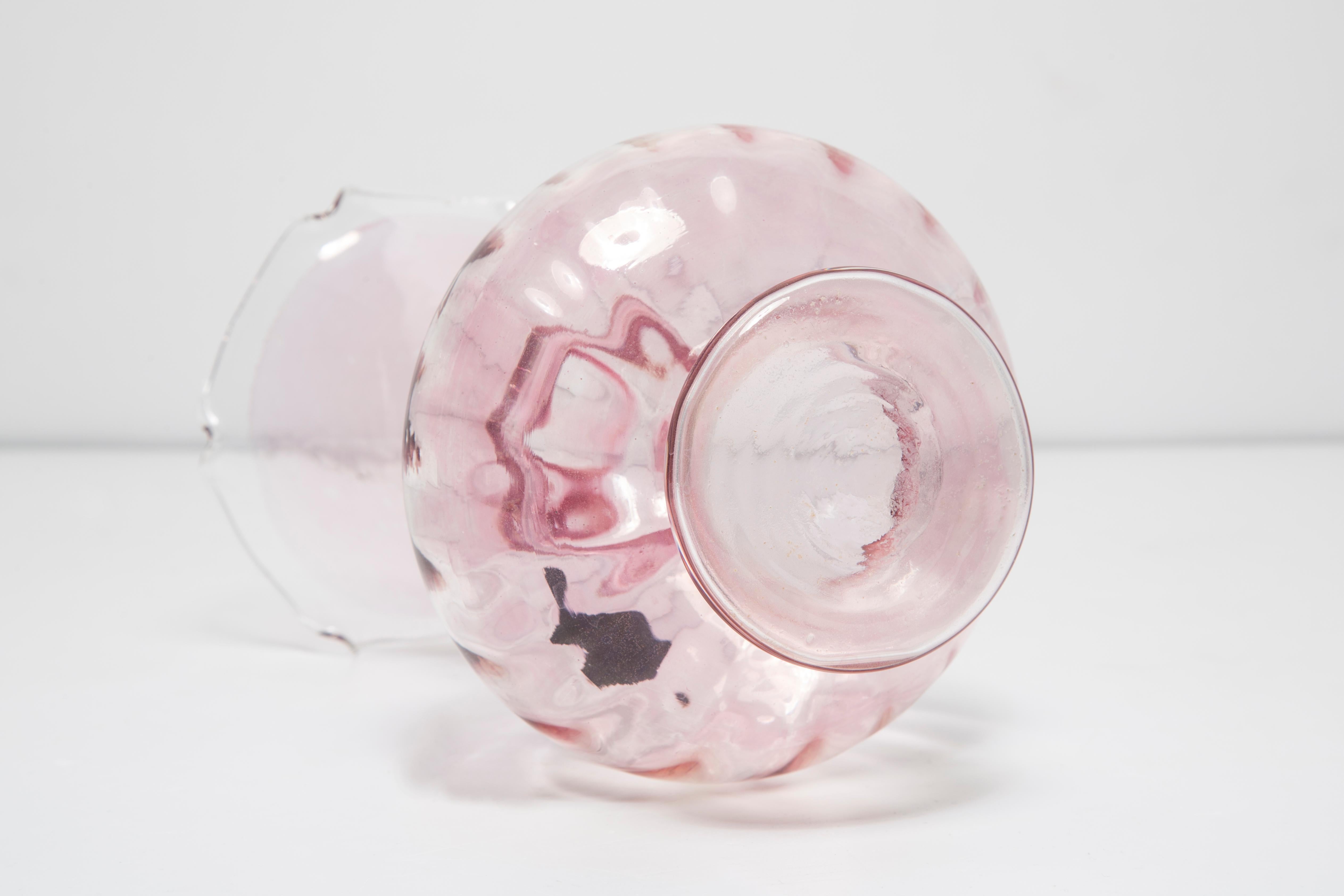 Rosafarbene kleine Vase aus Murano-Glas mit Rüsche, Italien, Europa, 1960er Jahre im Angebot 4