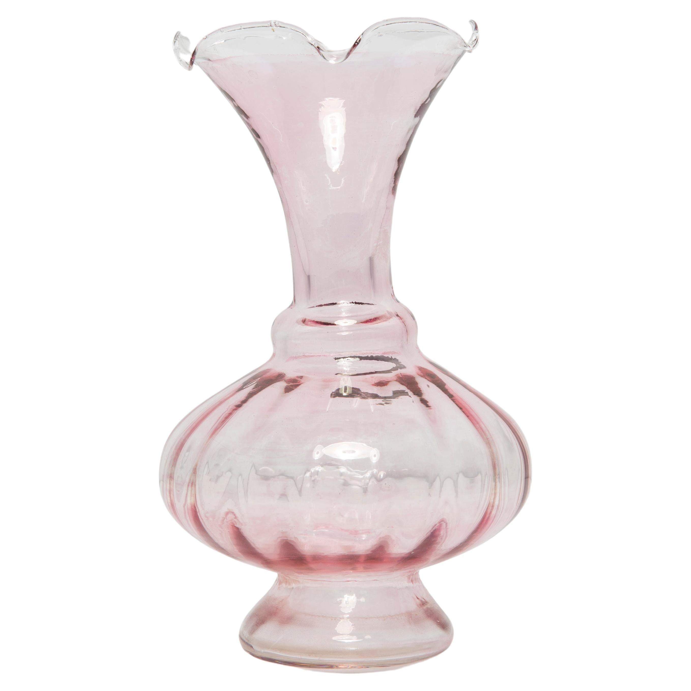 Rosafarbene kleine Vase aus Murano-Glas mit Rüsche, Italien, Europa, 1960er Jahre im Angebot