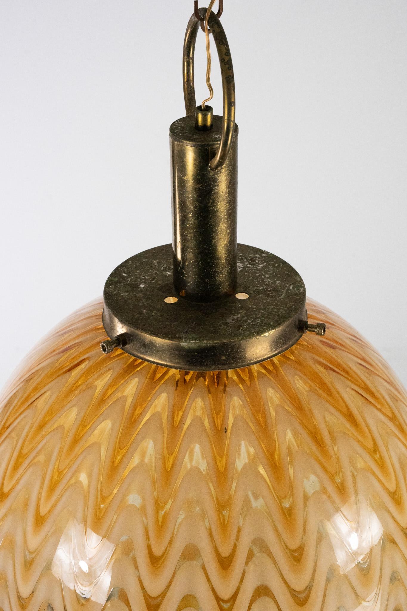Mid-Century Murano glass sphere chandelier in the style of Venini. Italy 1970s For Sale 1
