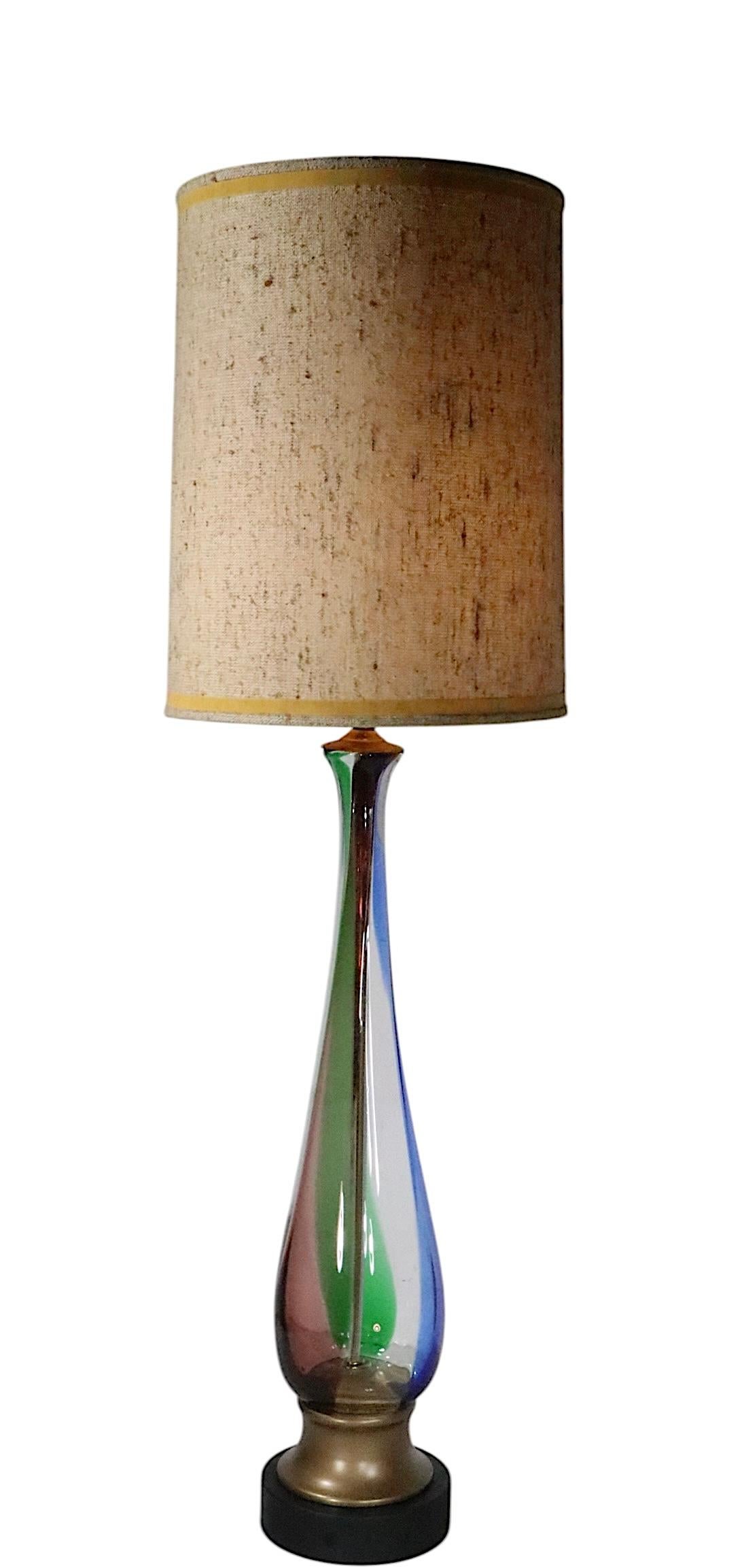 Lampe de table en verre de Murano du milieu du siècle Att. à Seguso en vente 3