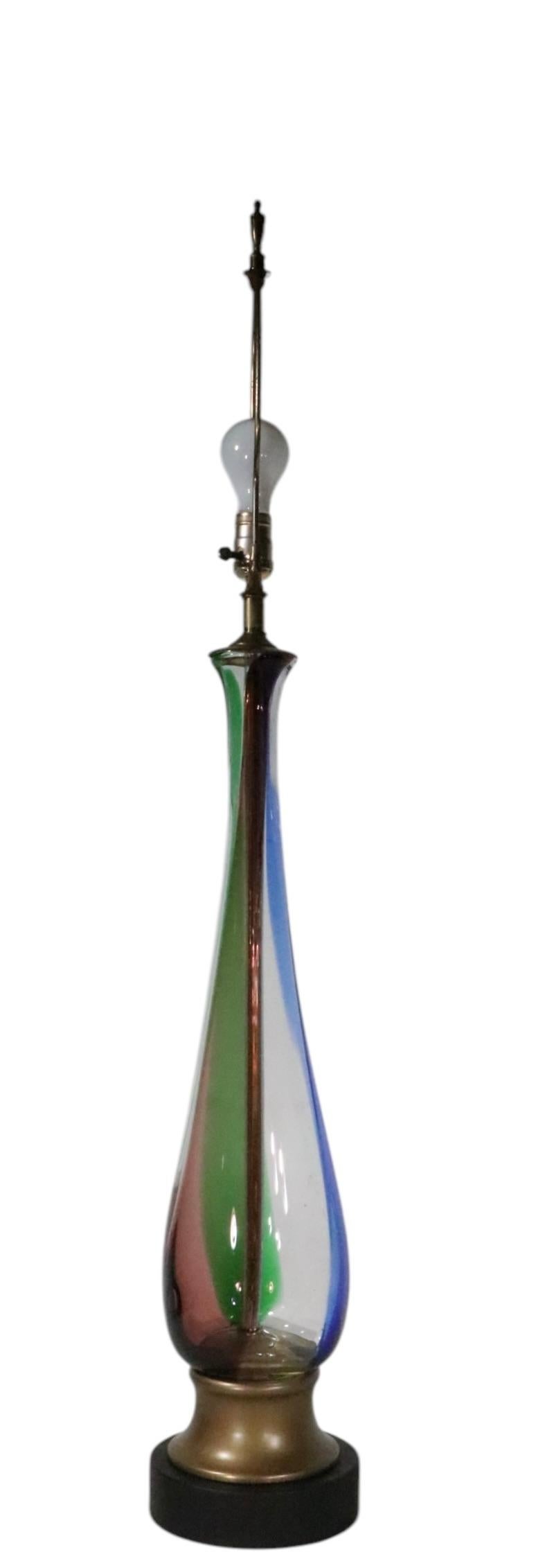 Lampe de table en verre de Murano du milieu du siècle Att. à Seguso en vente 11
