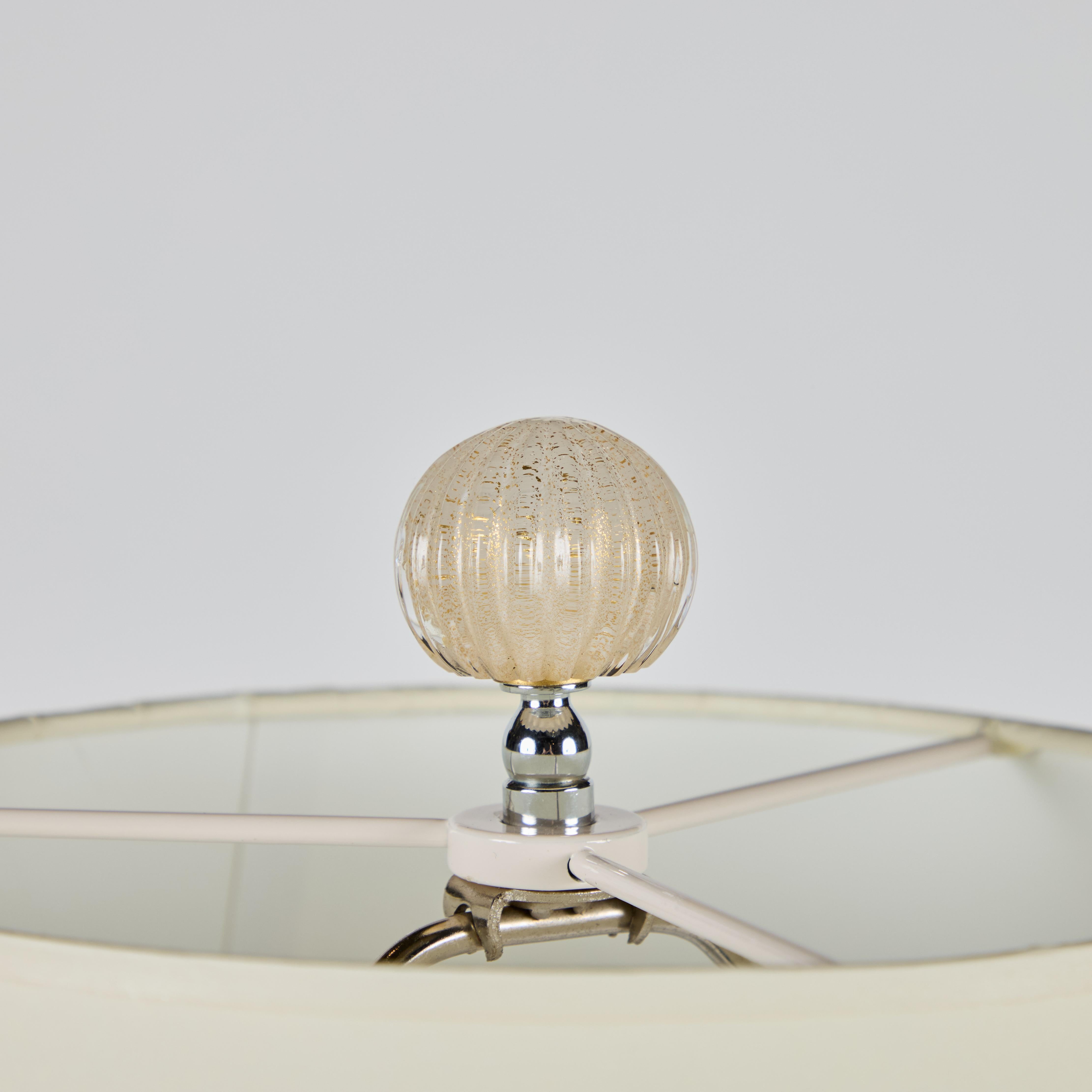 Lámpara de mesa de cristal de Murano de mediados de siglo mediados del siglo XX en venta