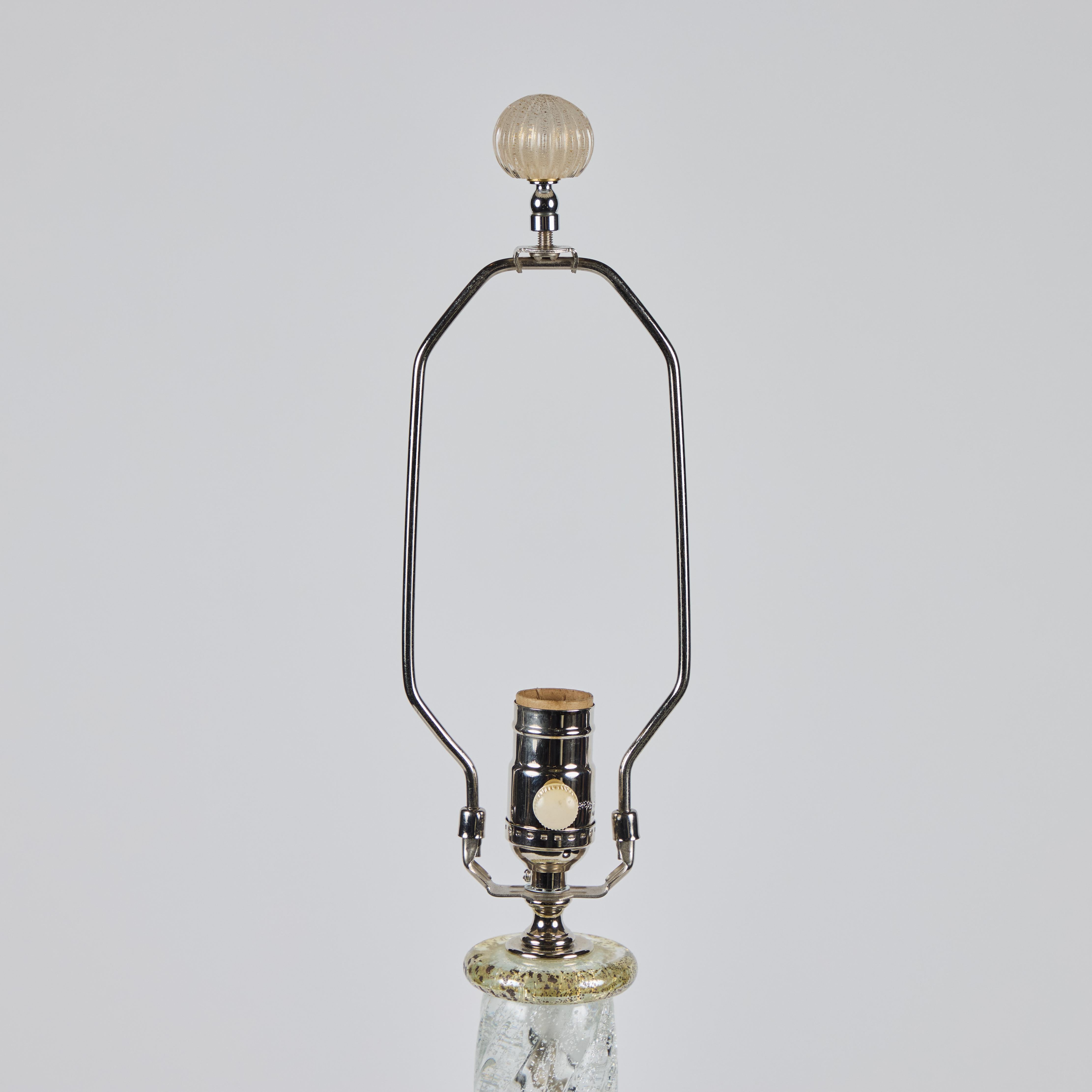 Lámpara de mesa de cristal de Murano de mediados de siglo Vidrio artístico en venta