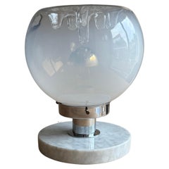 Lámpara de sobremesa de cristal de Murano de mediados de siglo con base de mármol blanco, Italia, años 70