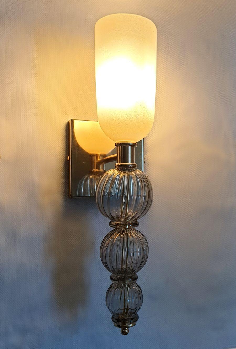 Mid-Century Murano Glass Tall Gray and White Sconces Venini Style, a Pair In Excellent Condition In Dallas, TX