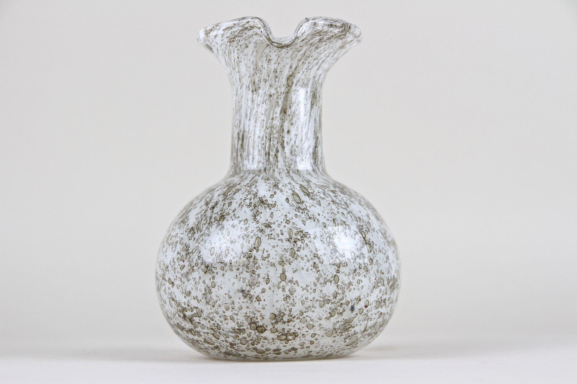Mid Century Murano Glass Vase/ Glass Jug With Bubbles, Italy circa 1960 For Sale 2