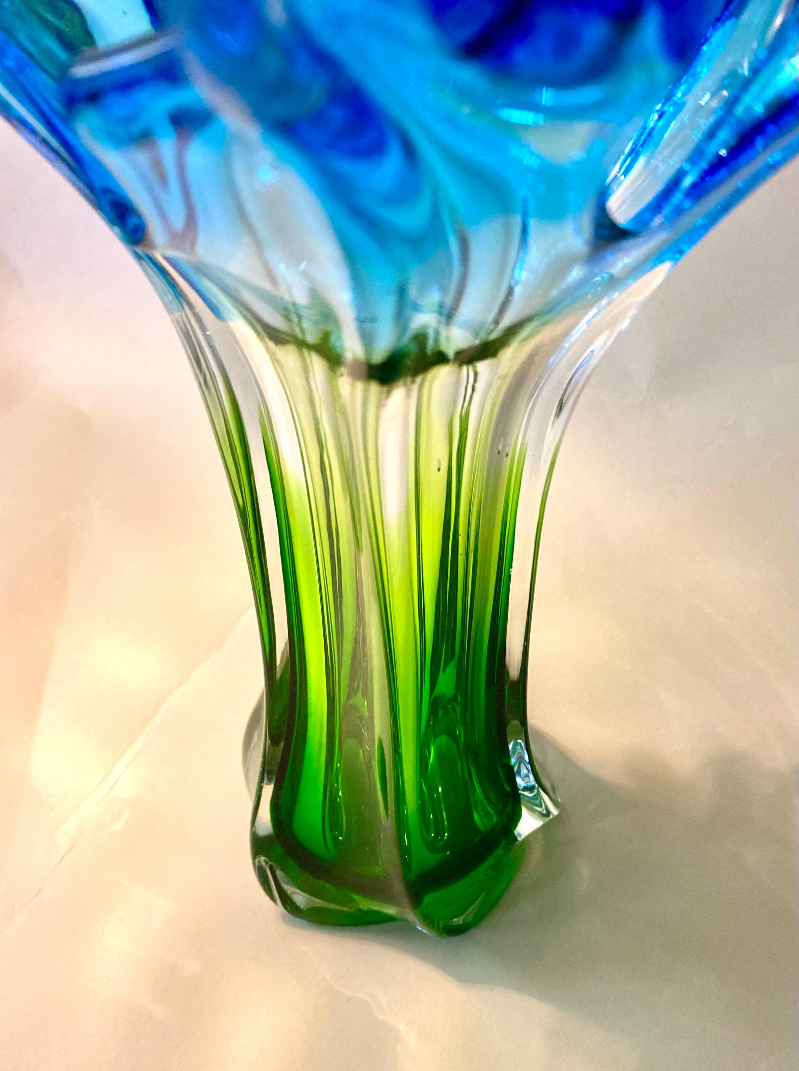 Mid Century Murano Glass Vase, Italy, circa 1960/70 4