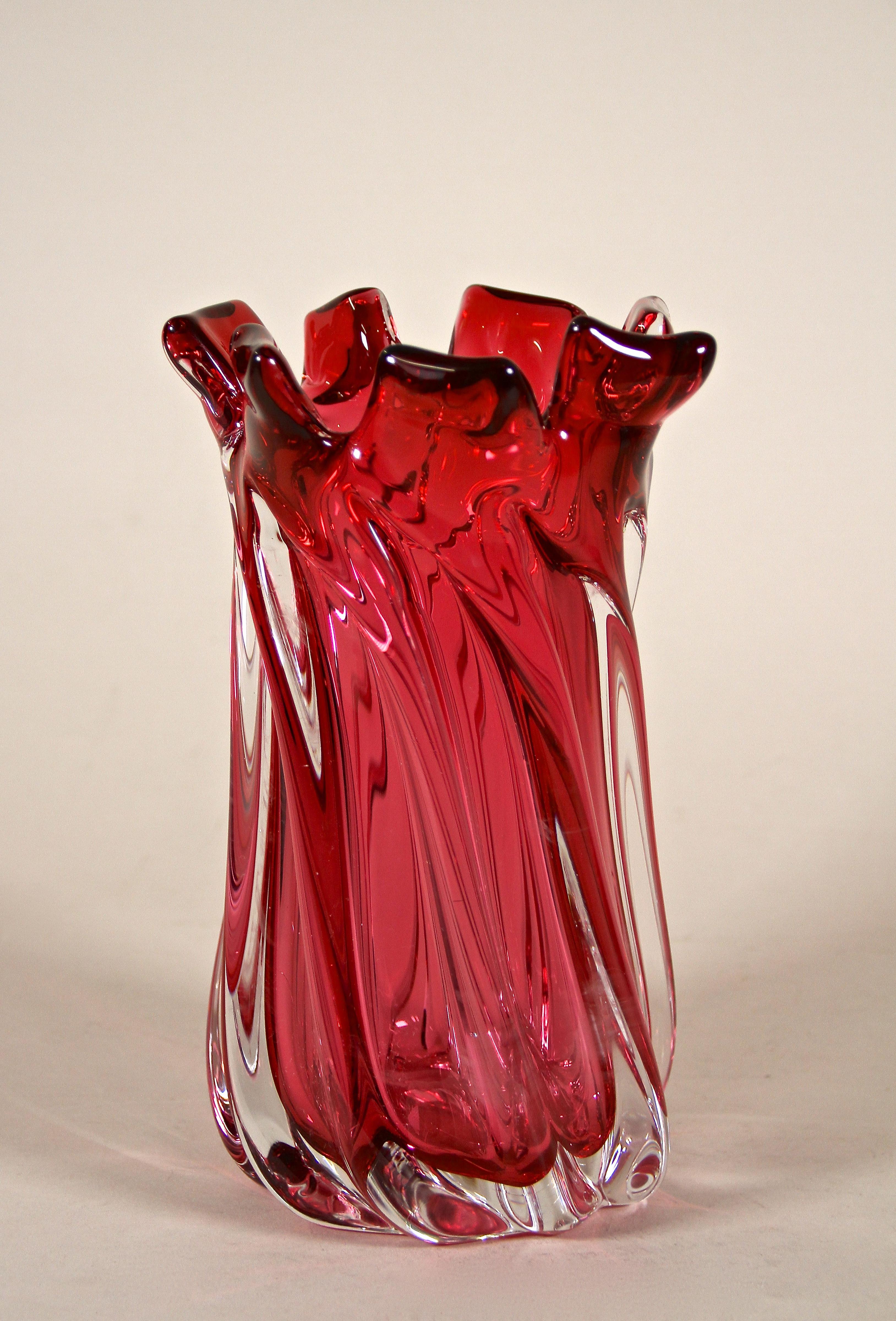 Mid Century Murano Glass Vase, Italy, circa 1960 2