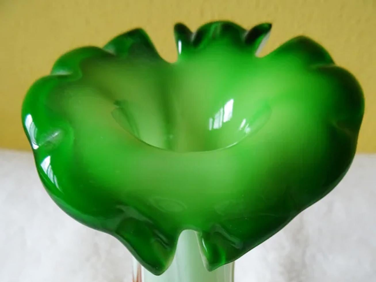 20th Century Mid-Century Murano Glass Vase, Italy White, Red and Green, Circa 1960/70 For Sale