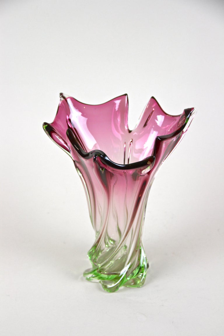 Italian Mid-Century Murano Glass Vase Purple/ Green, Italy, circa 1960 For Sale