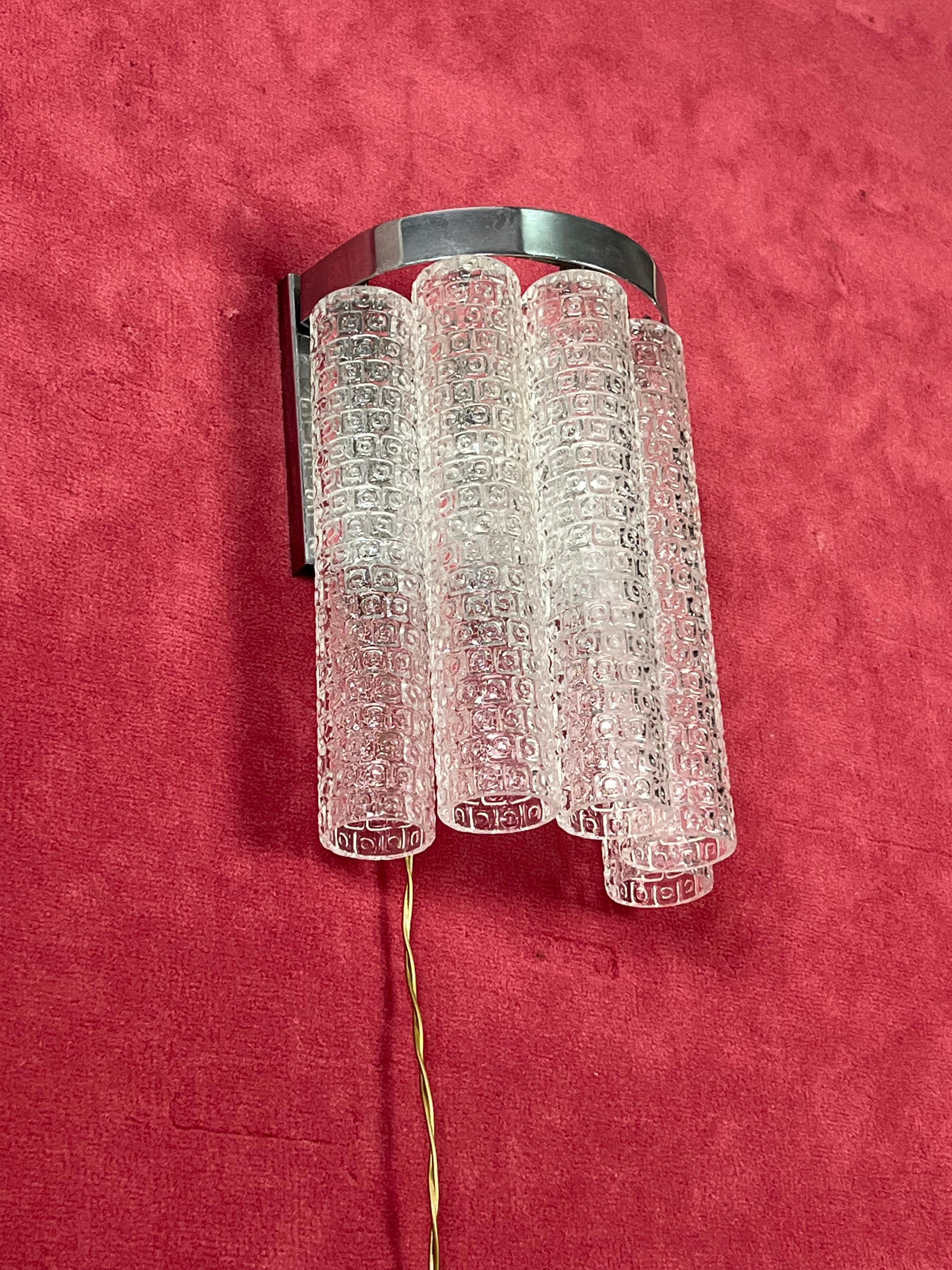 Lámpara de pared de cristal de Murano de mediados de siglo, modelo 