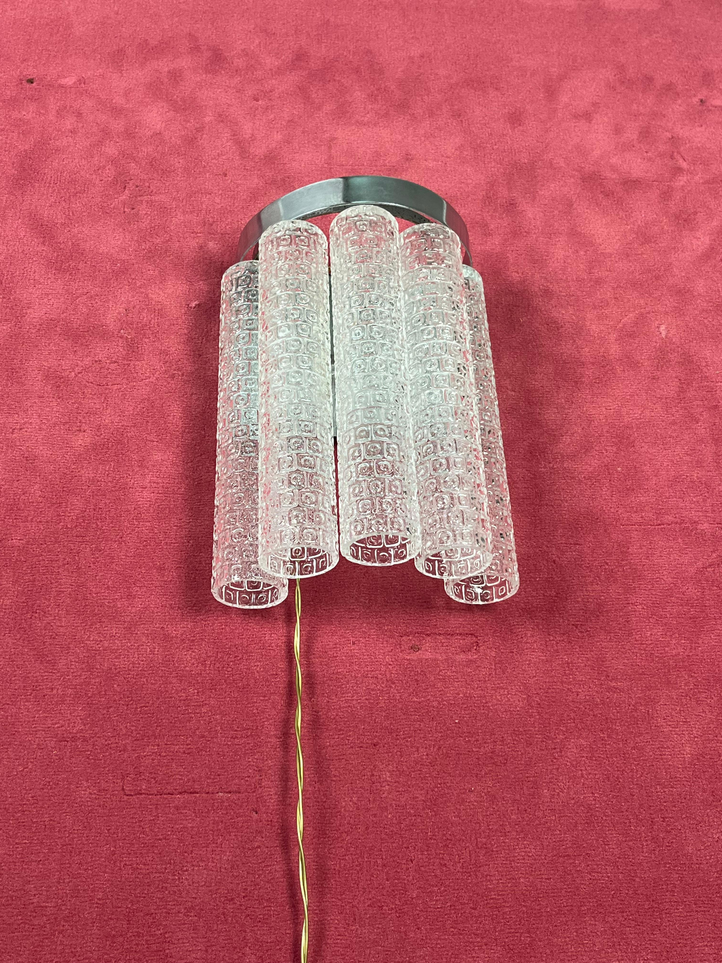 Lámpara de pared de cristal de Murano de mediados de siglo, modelo 